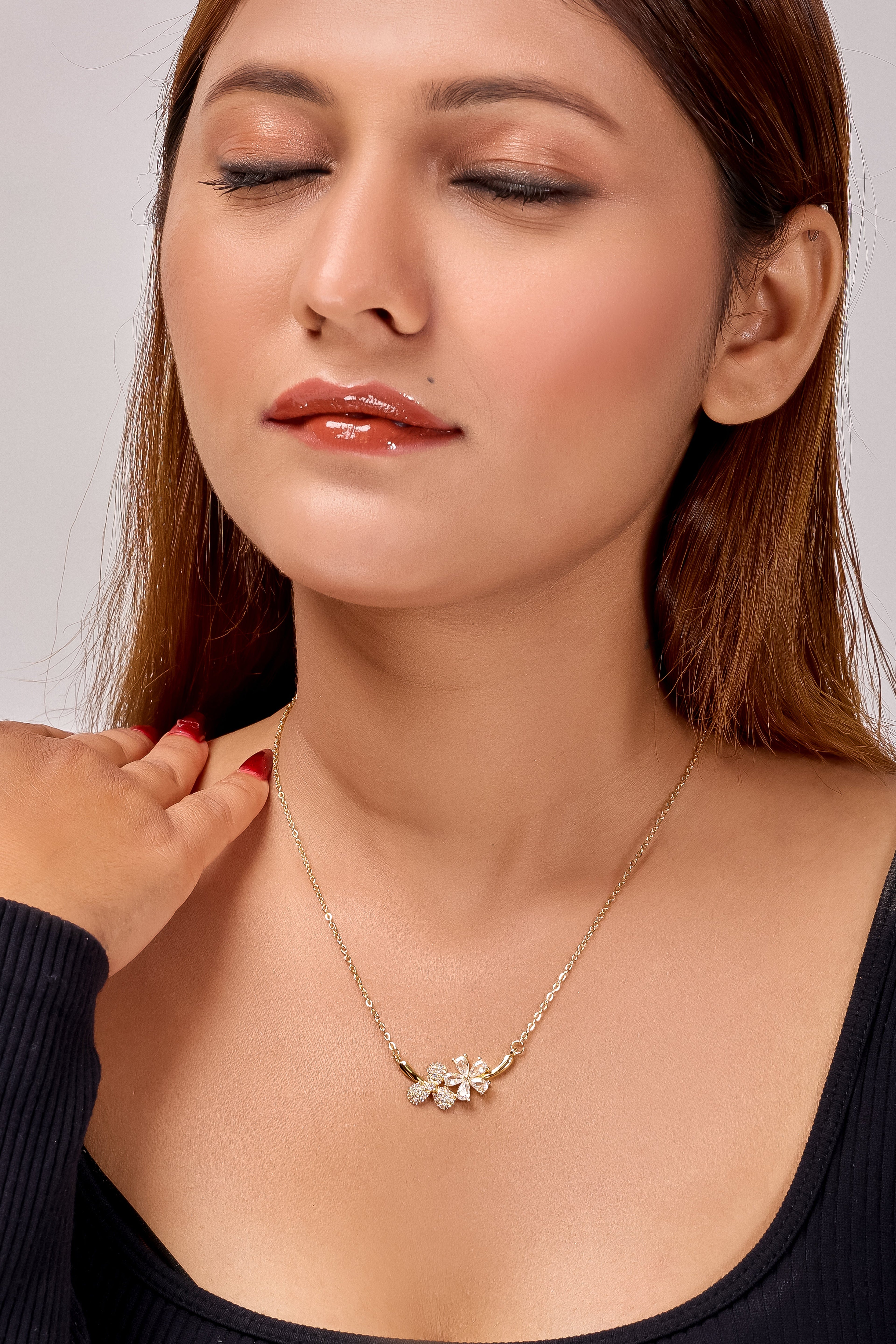 Blossom Grace Neckless GWN -11