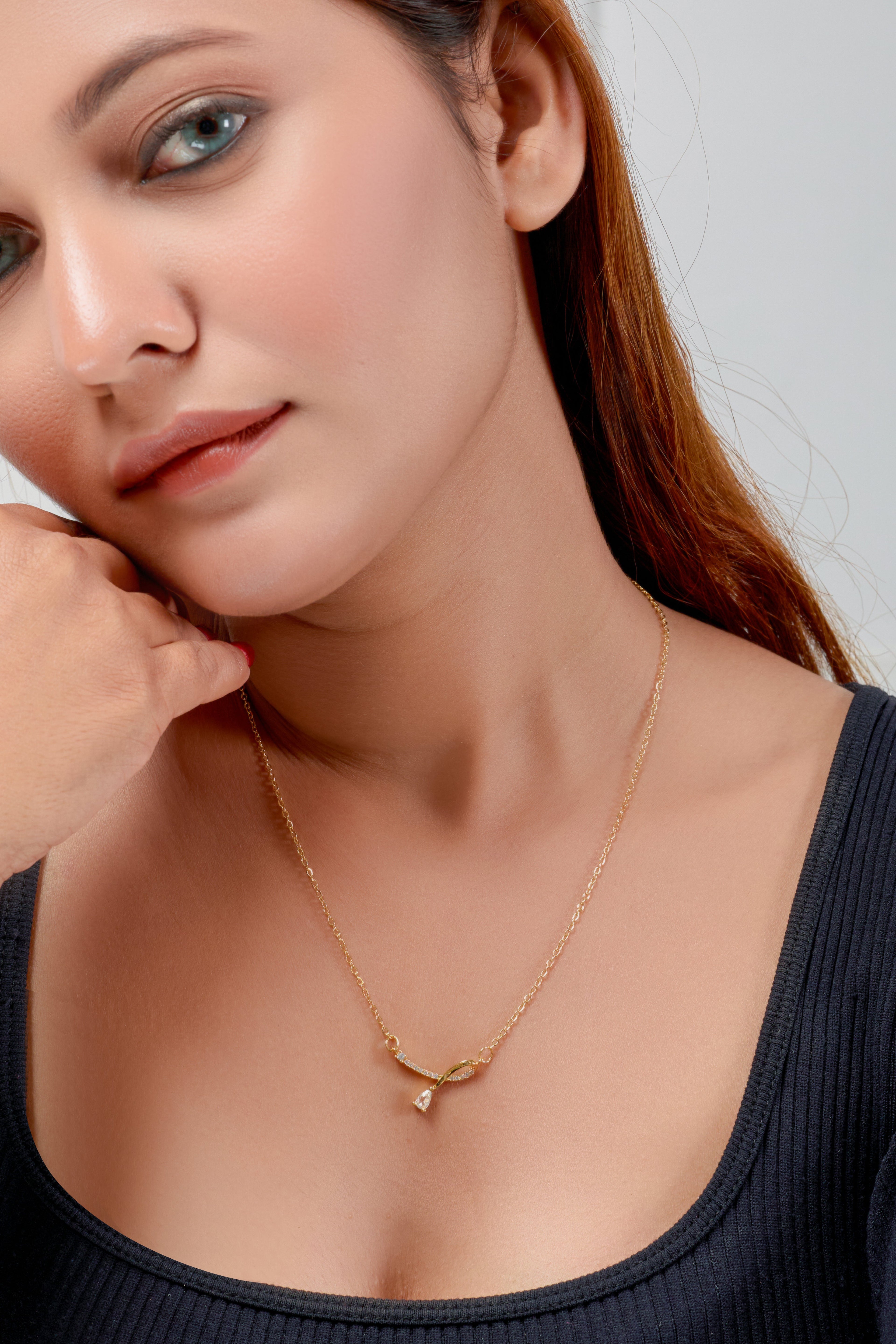 Liora drop Neckless GWN -4