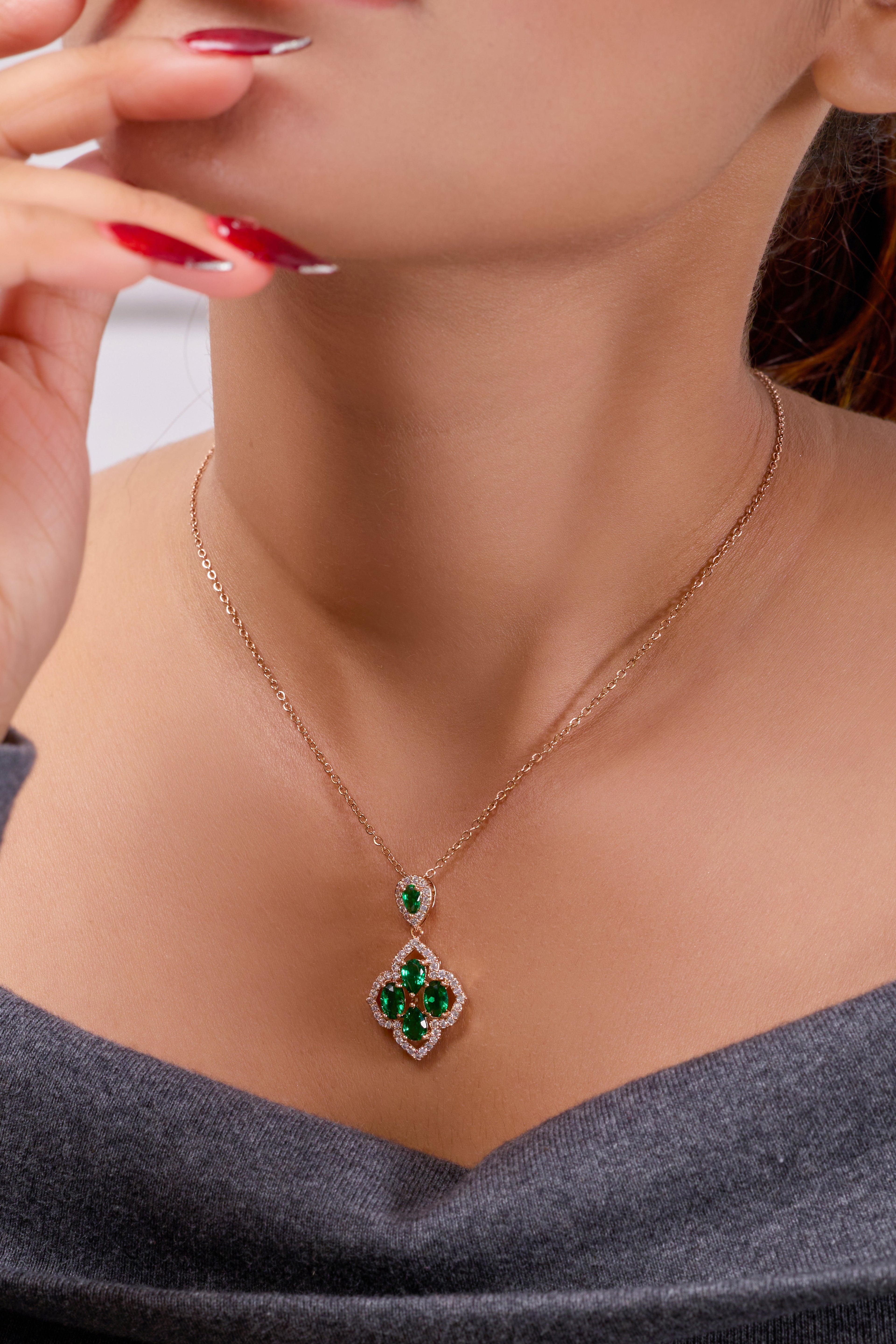 Suhasini Emerald Envy Neckless GWN -25