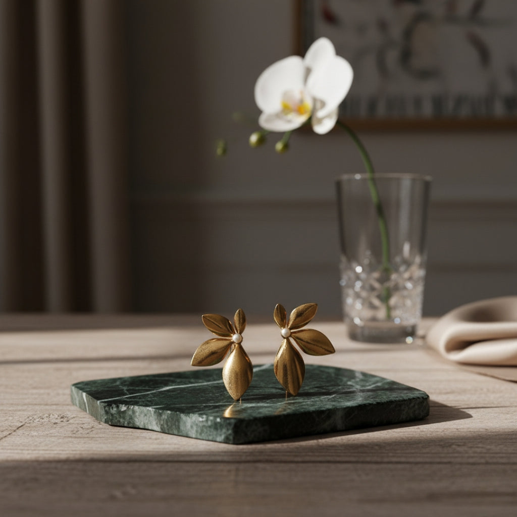 WibeStone Gold Flower Earrings – Elegant Floral Design for Everyday Luxury