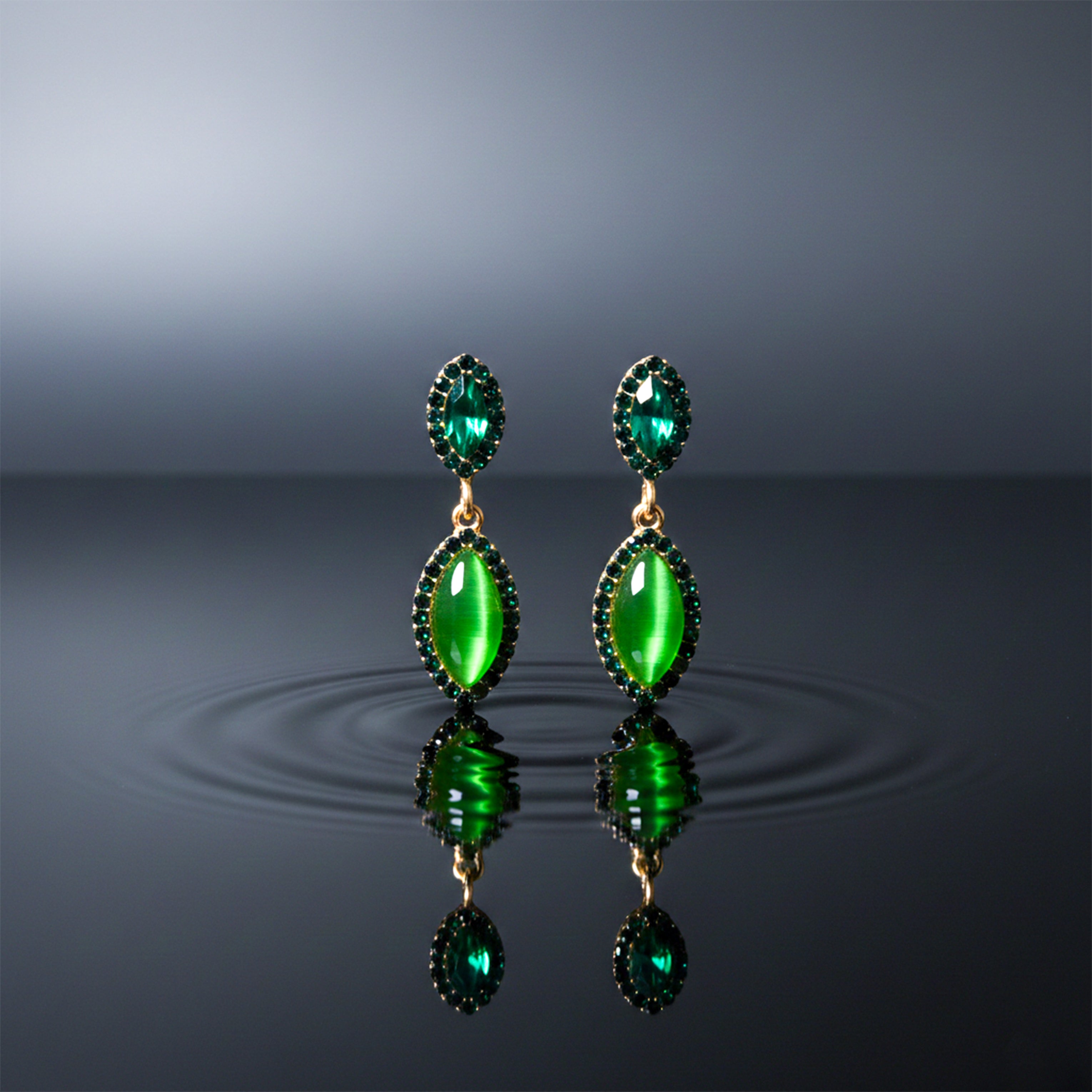 Emerald Green CrystaL Earrings GWE -201