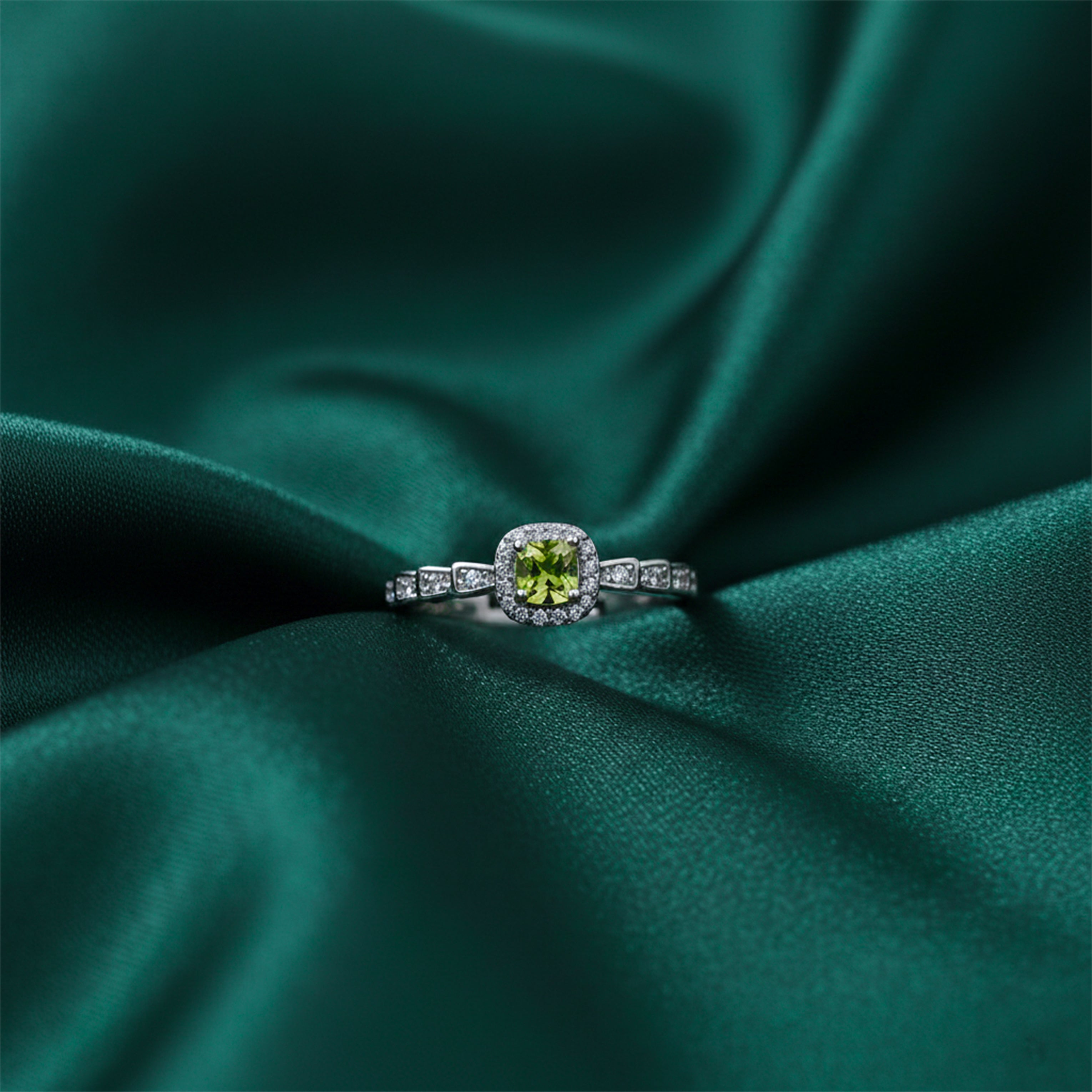 Emerald Glow Halo Ring GWR -39