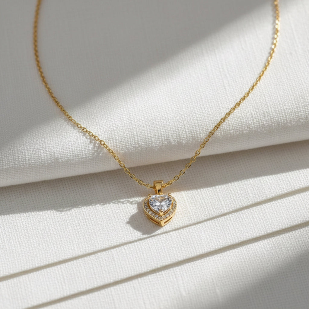 Brilliant Heart-Cut Crystal Women Neckless GWN -75
