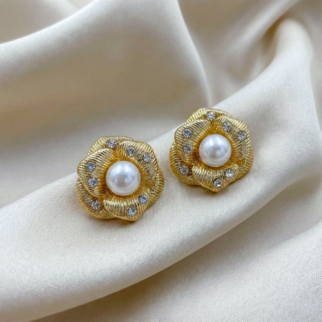 Pearl Bloom Radiance Stud Earrings GWE -53