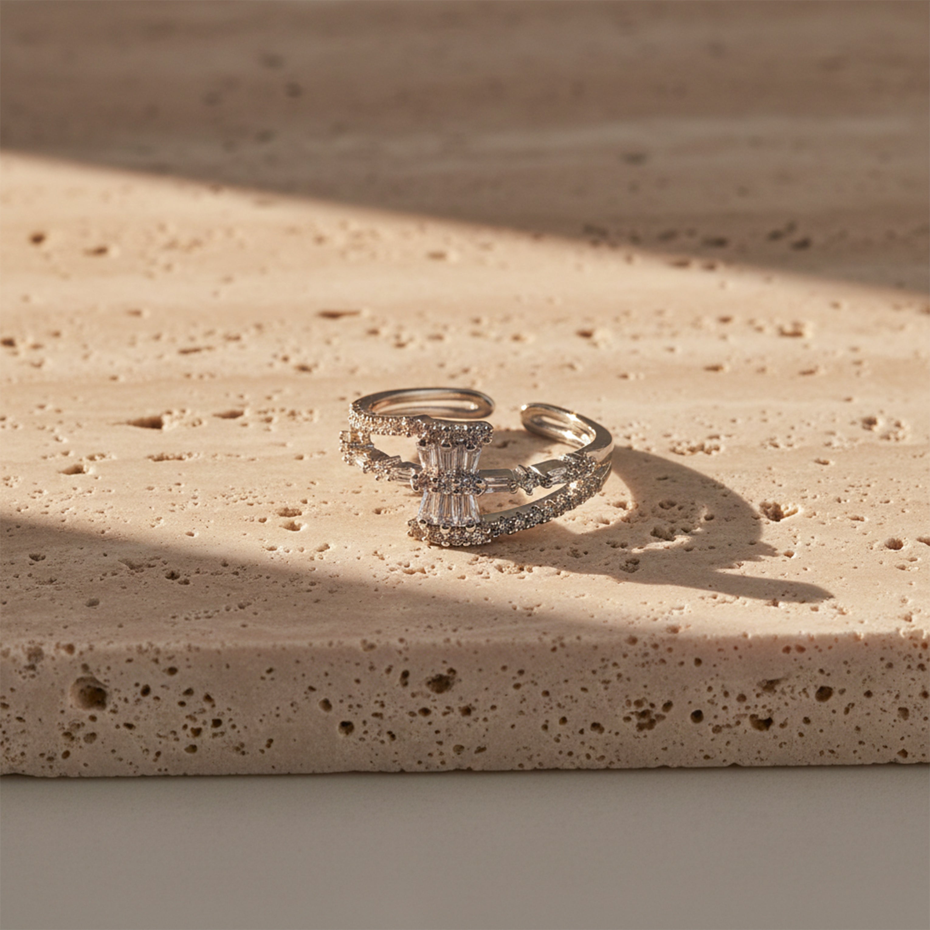 Silver Radiance Bow Ring GWR -55