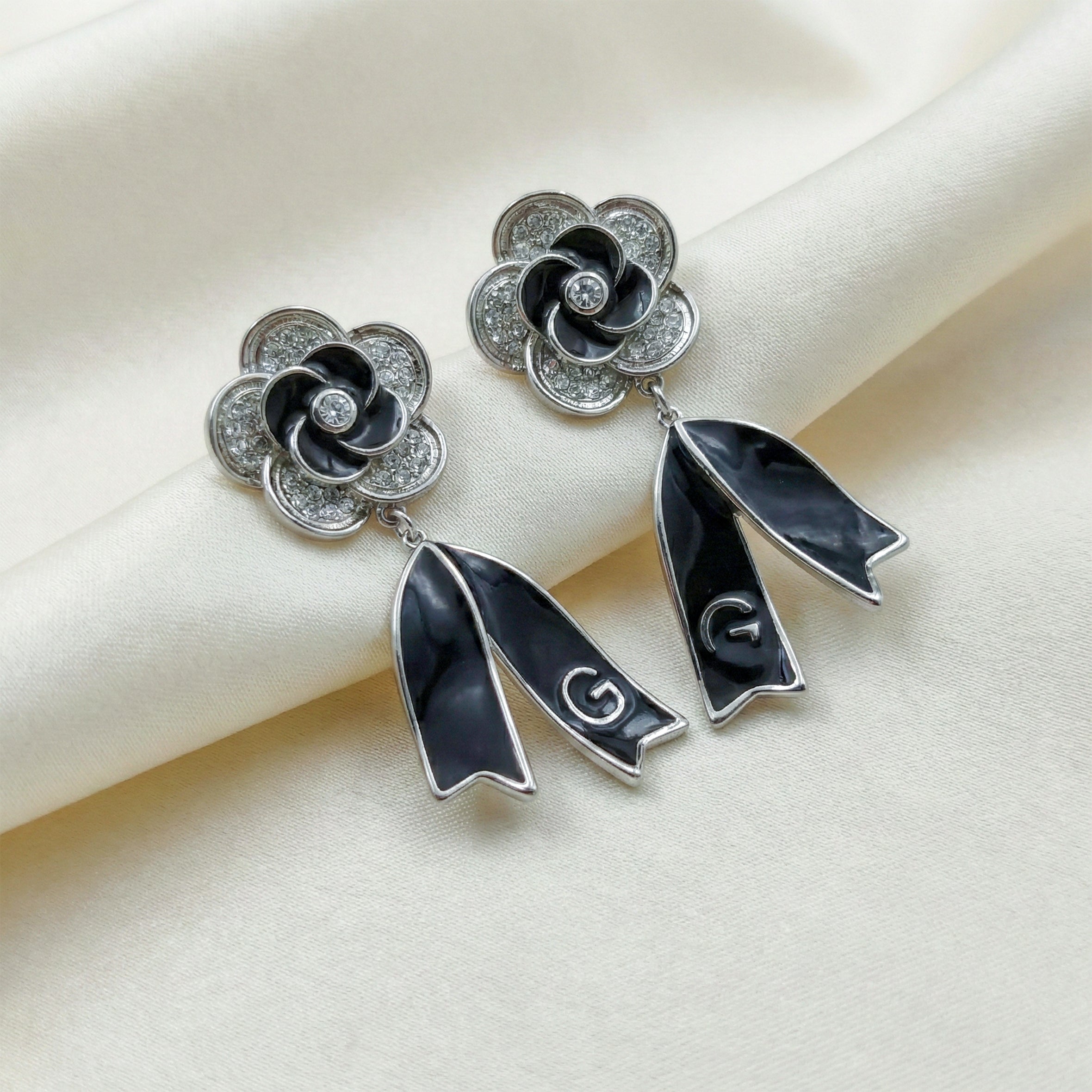 Onyx Silver Bloom Drop Earrings GWE -64