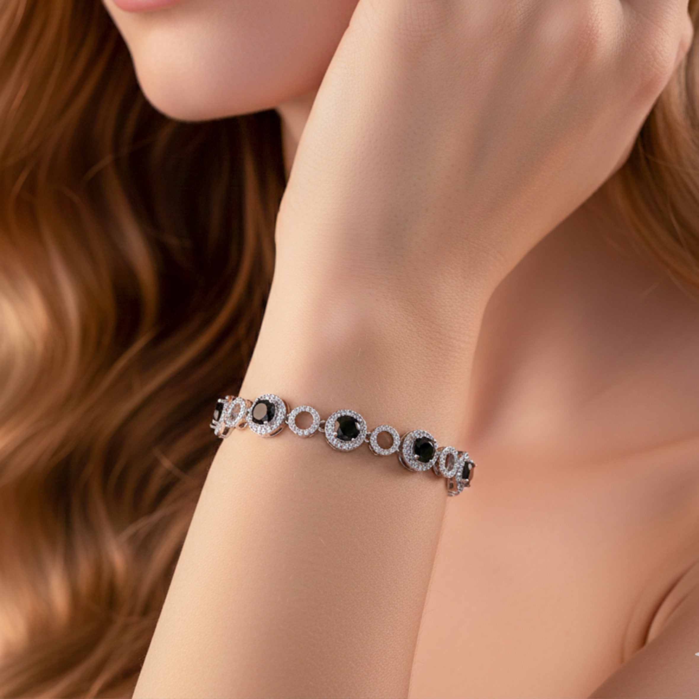 Silver Black Circle Bracelet GWB -139