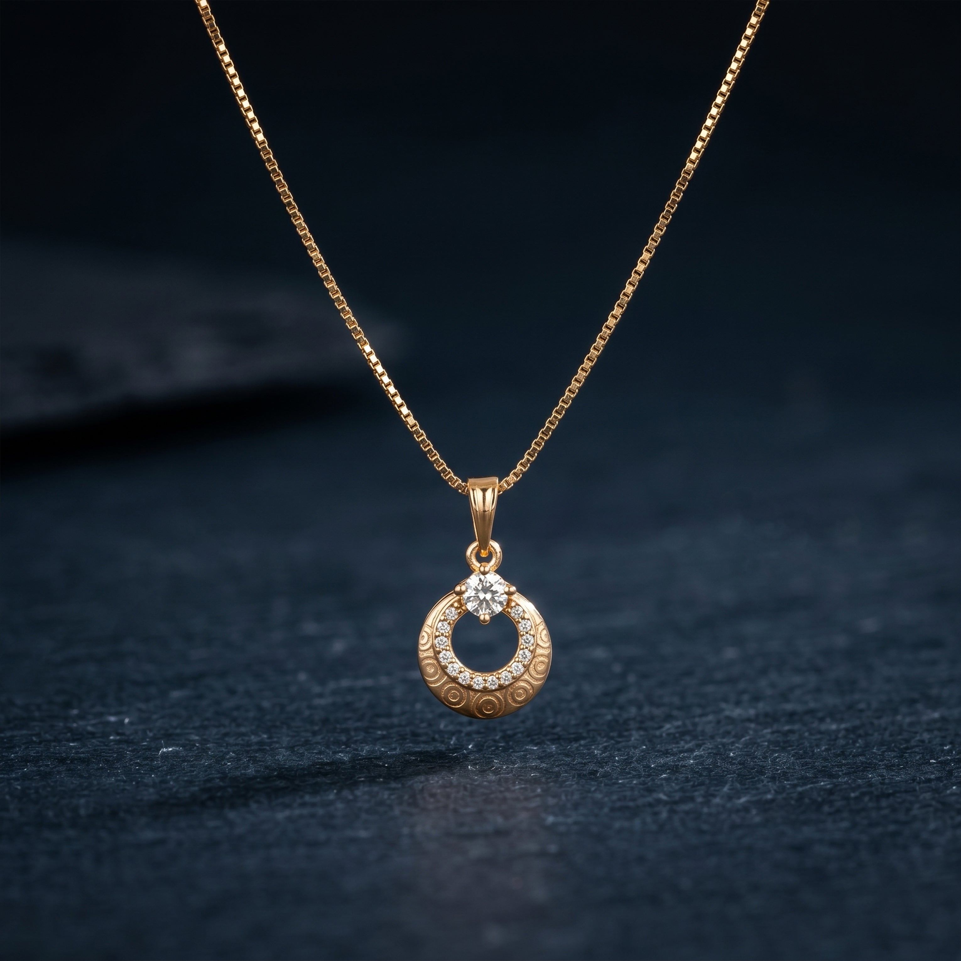 Elegant Gold Circle Pendant Necklace GWN -166
