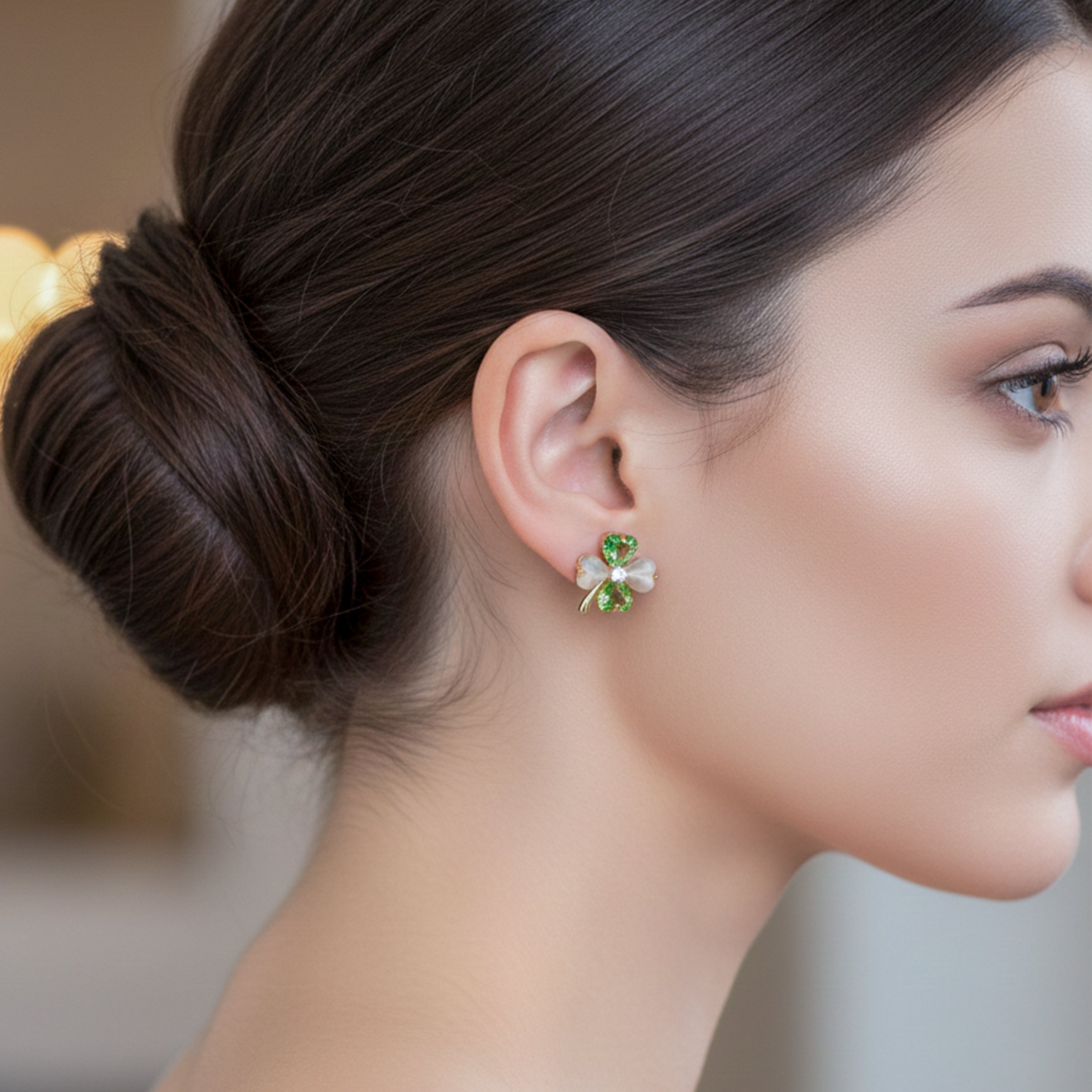 Green Clover Crystal Stud Earrings GWE -112