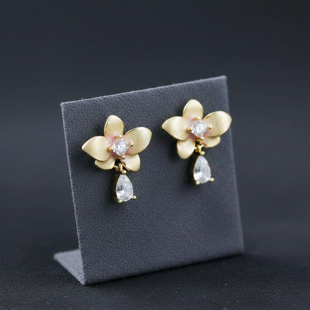 Gold Floral Stud Earrings GWE -147