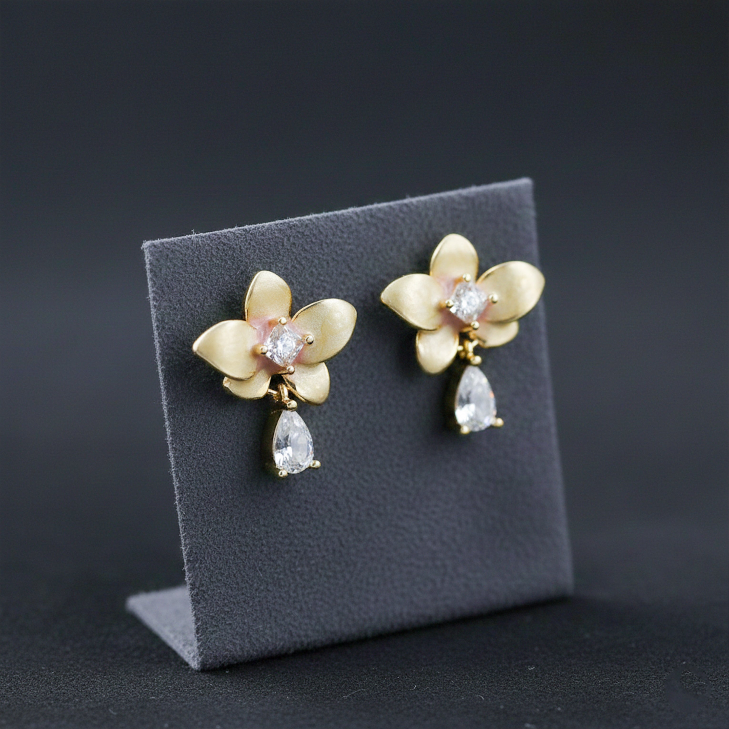 Gold Floral Stud Earrings GWE -147