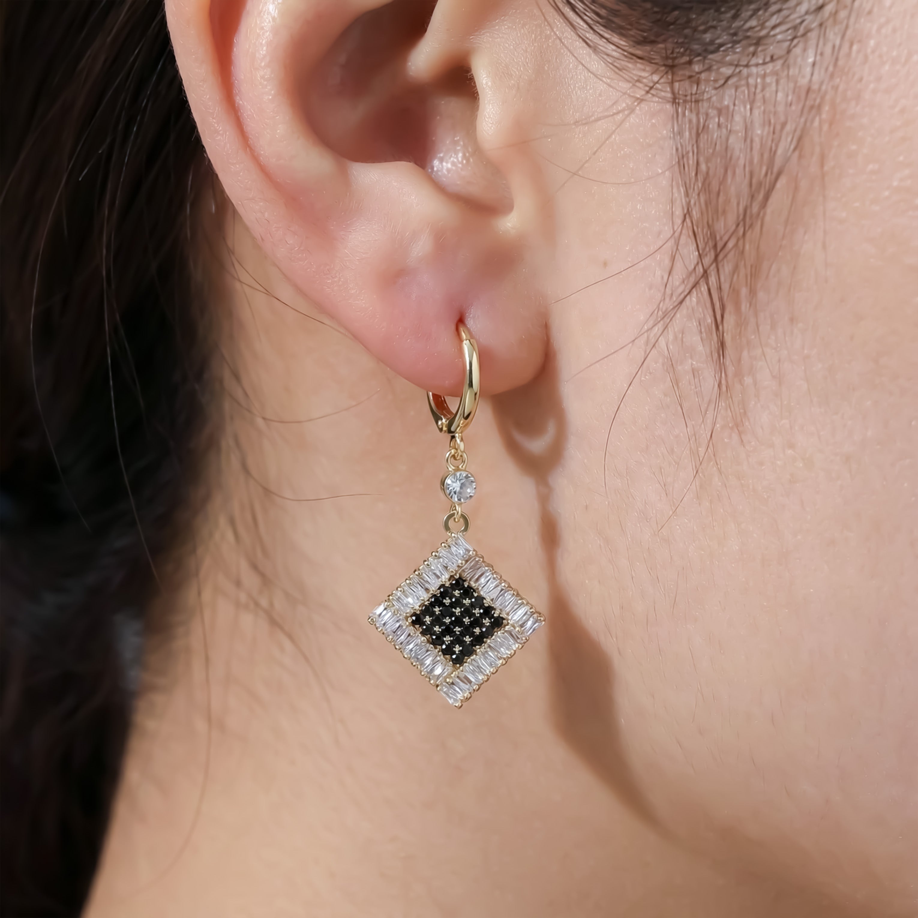 Black & White Crystal Square Drop Earrings GWE -150