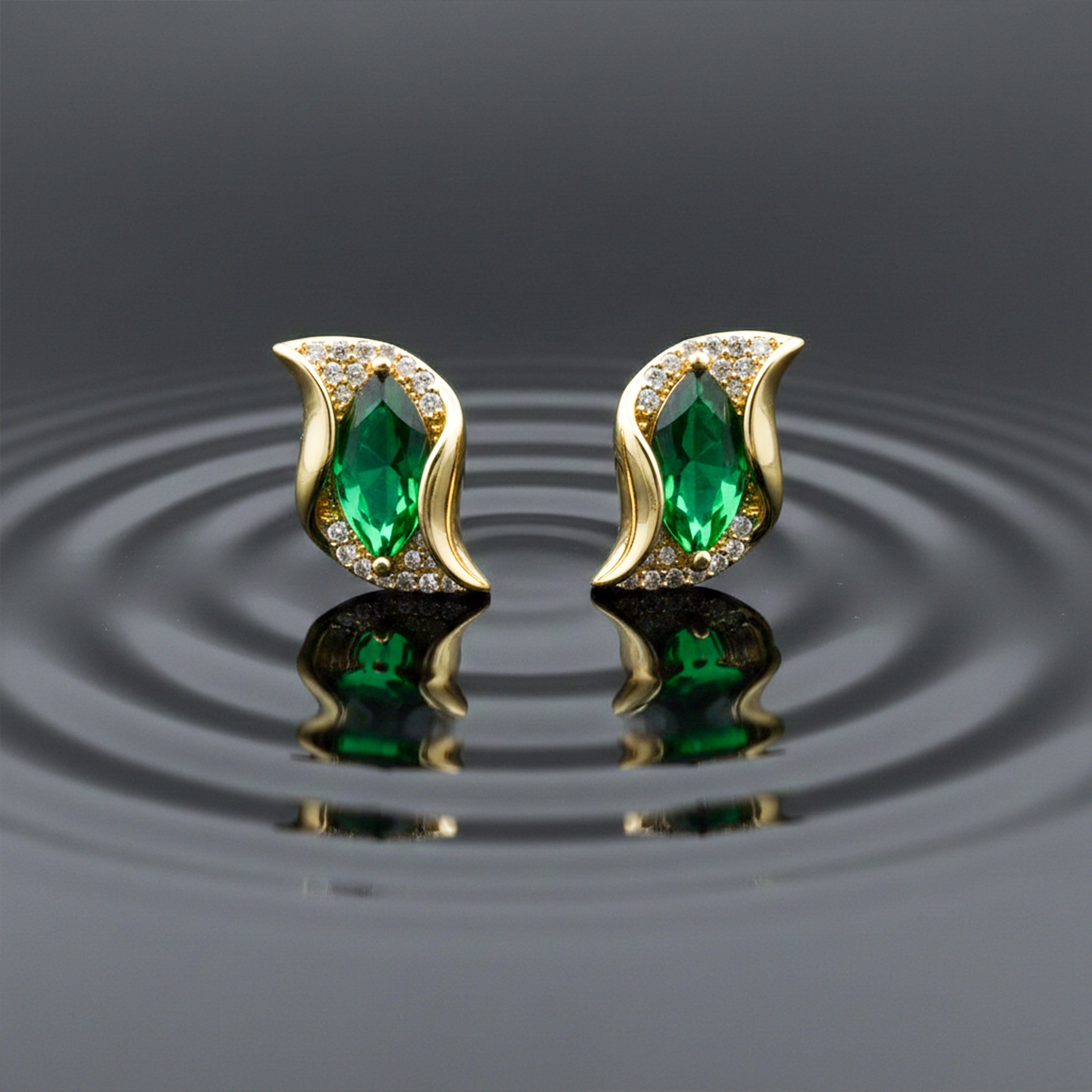 Green Leaf Studs earring GWE -122