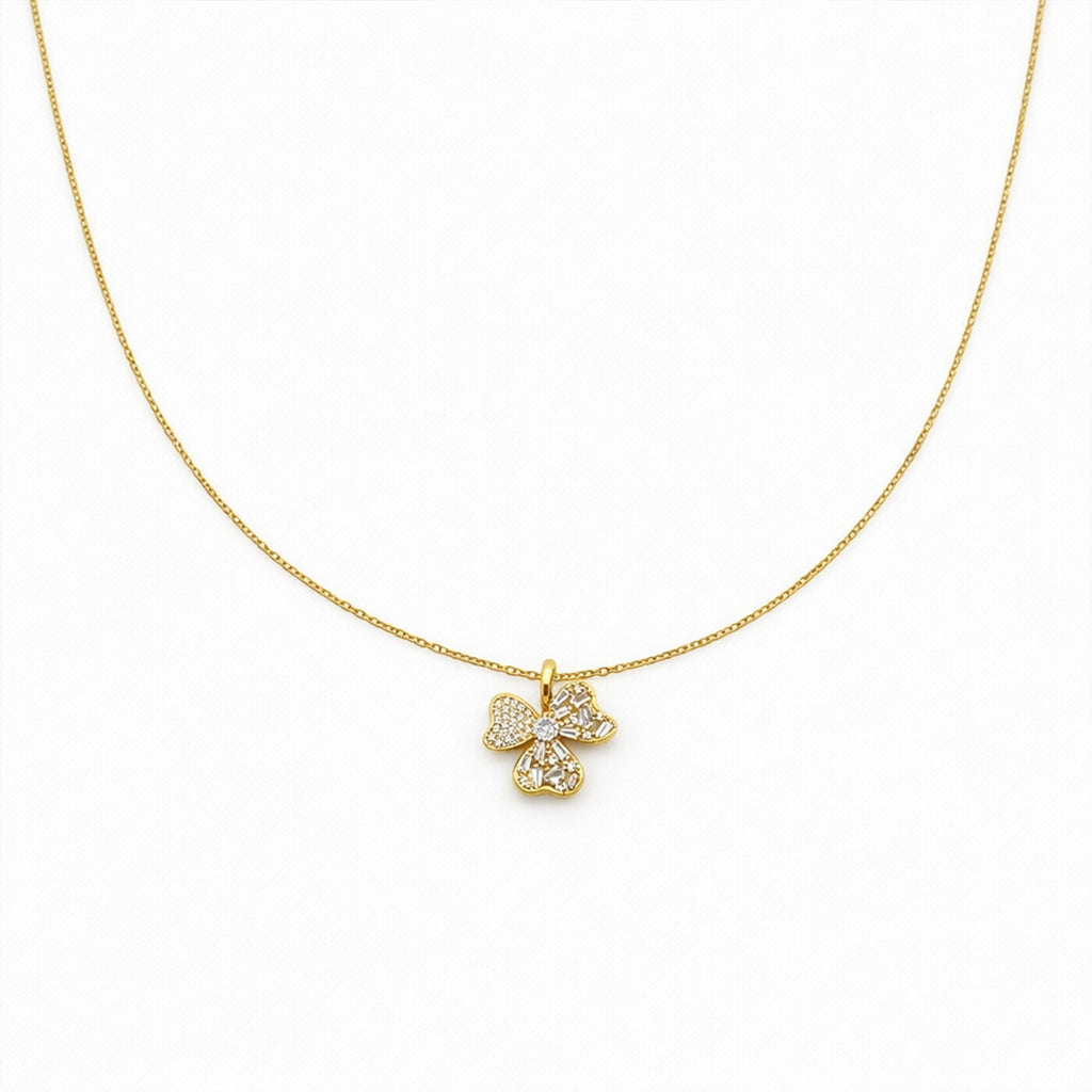 Crystal Clover Pendant Necklace GWN -125