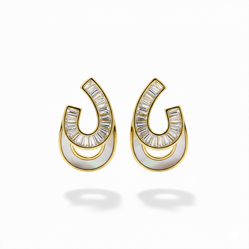 Gold Curv Stud Earrings GWE -163
