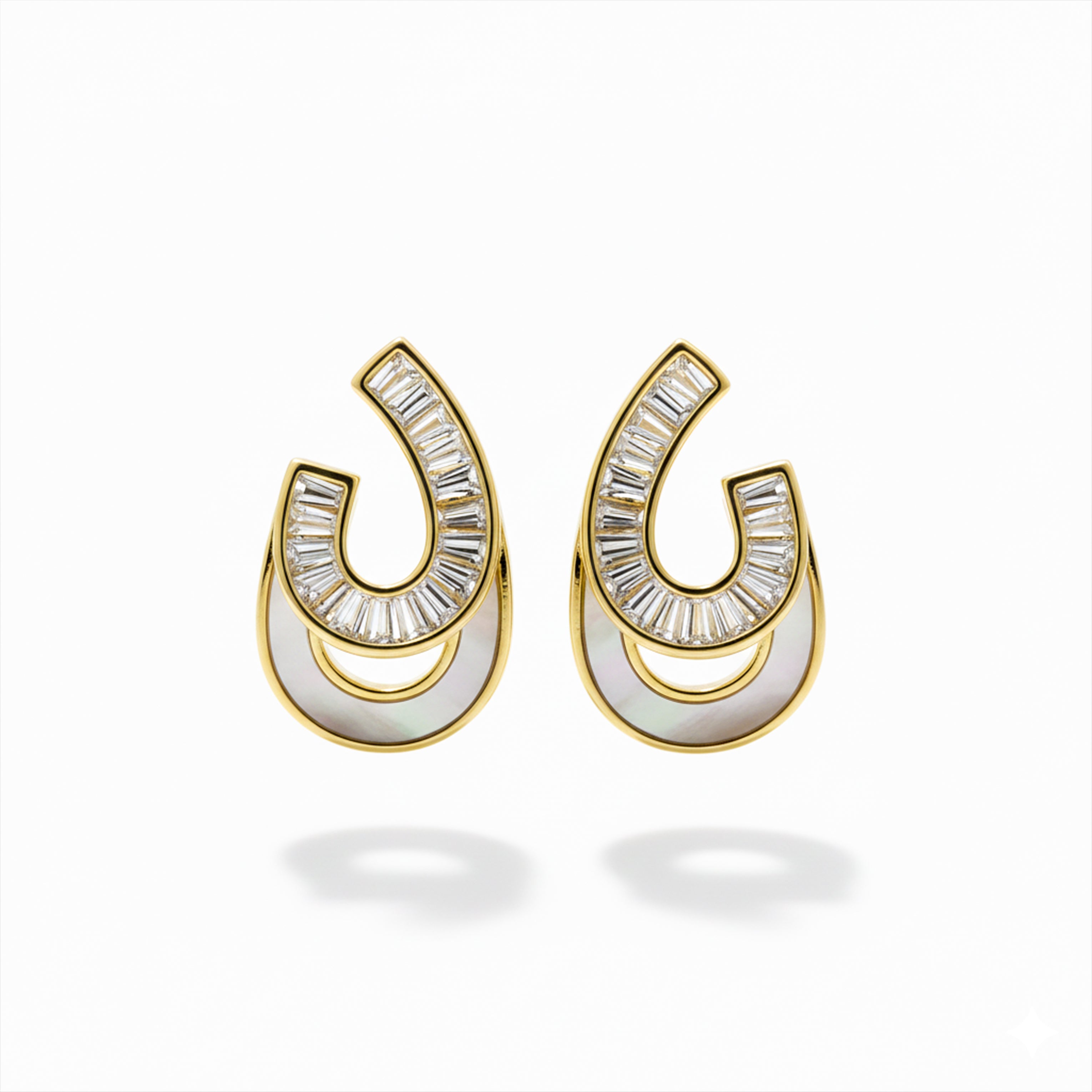 Gold Curv Stud Earrings GWE -163