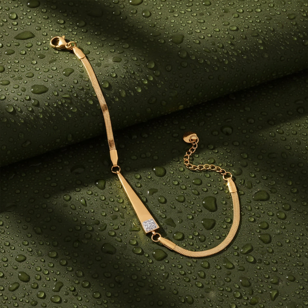 Kriti Snack Women Bracelet GWB -8