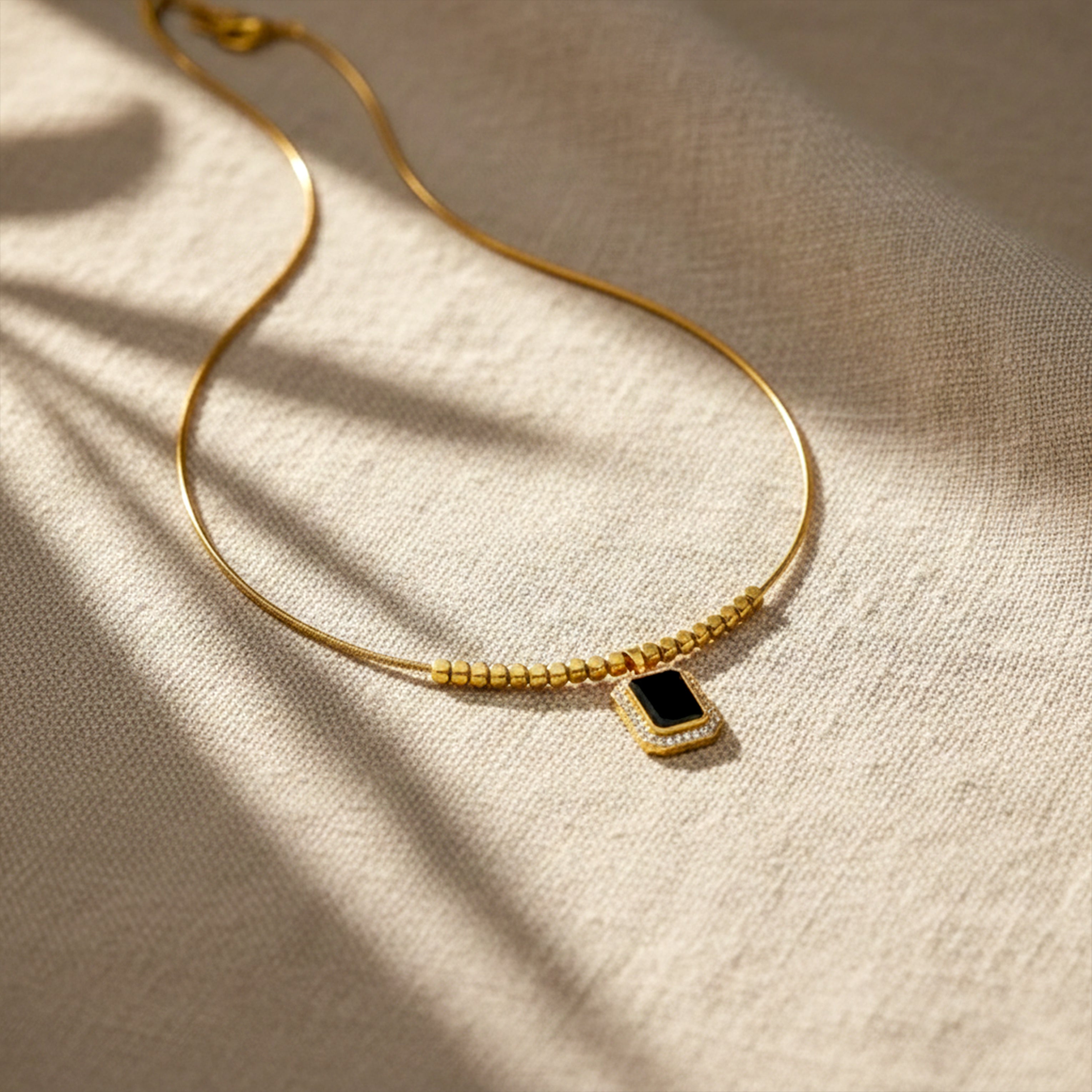 Modern Black Enamel Women Neckless GWN -114