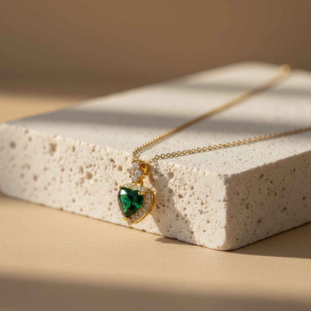 Emerald Heart Drop Pendant Necklace GWN -163