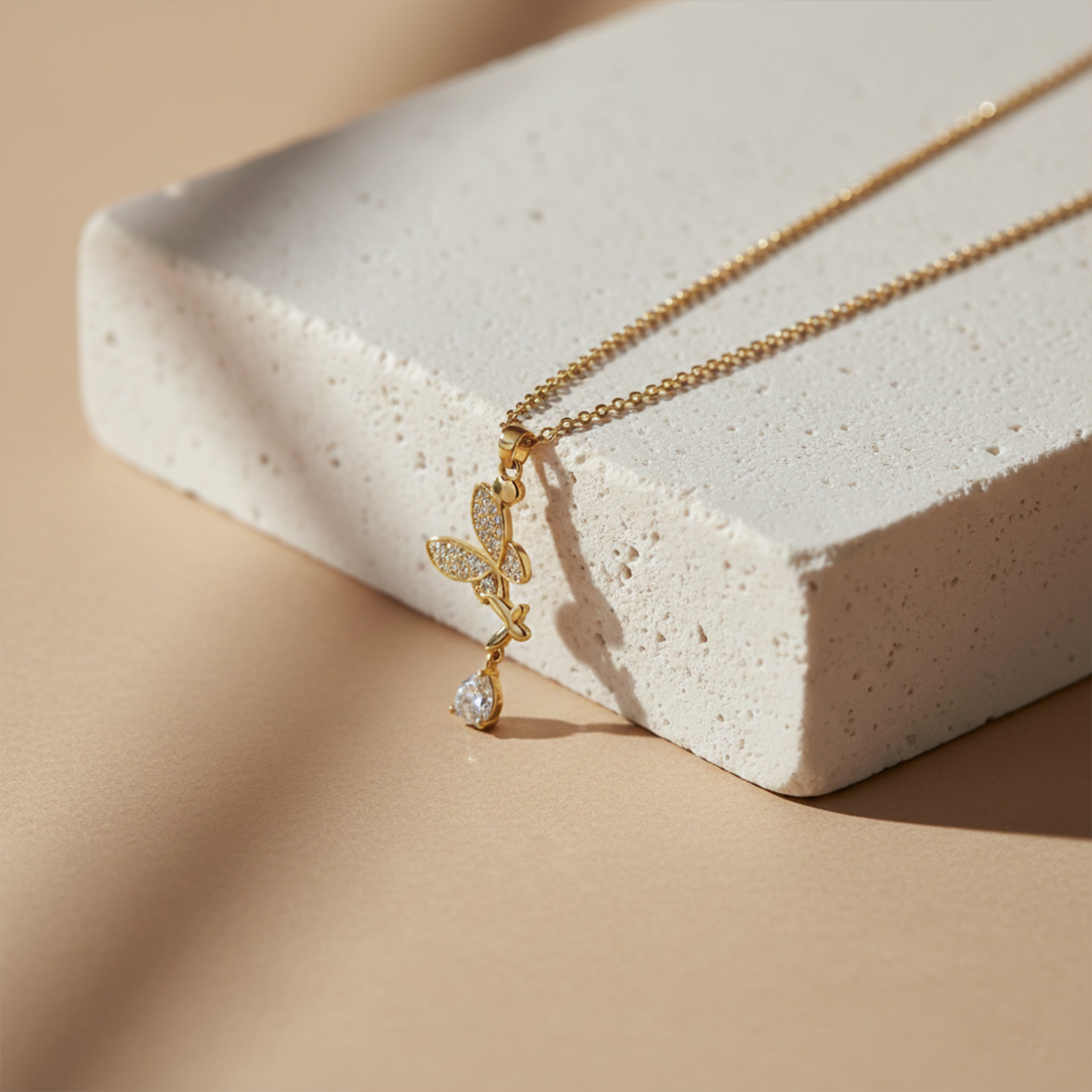 Drop Diamond Pendant Necklace GWN -147