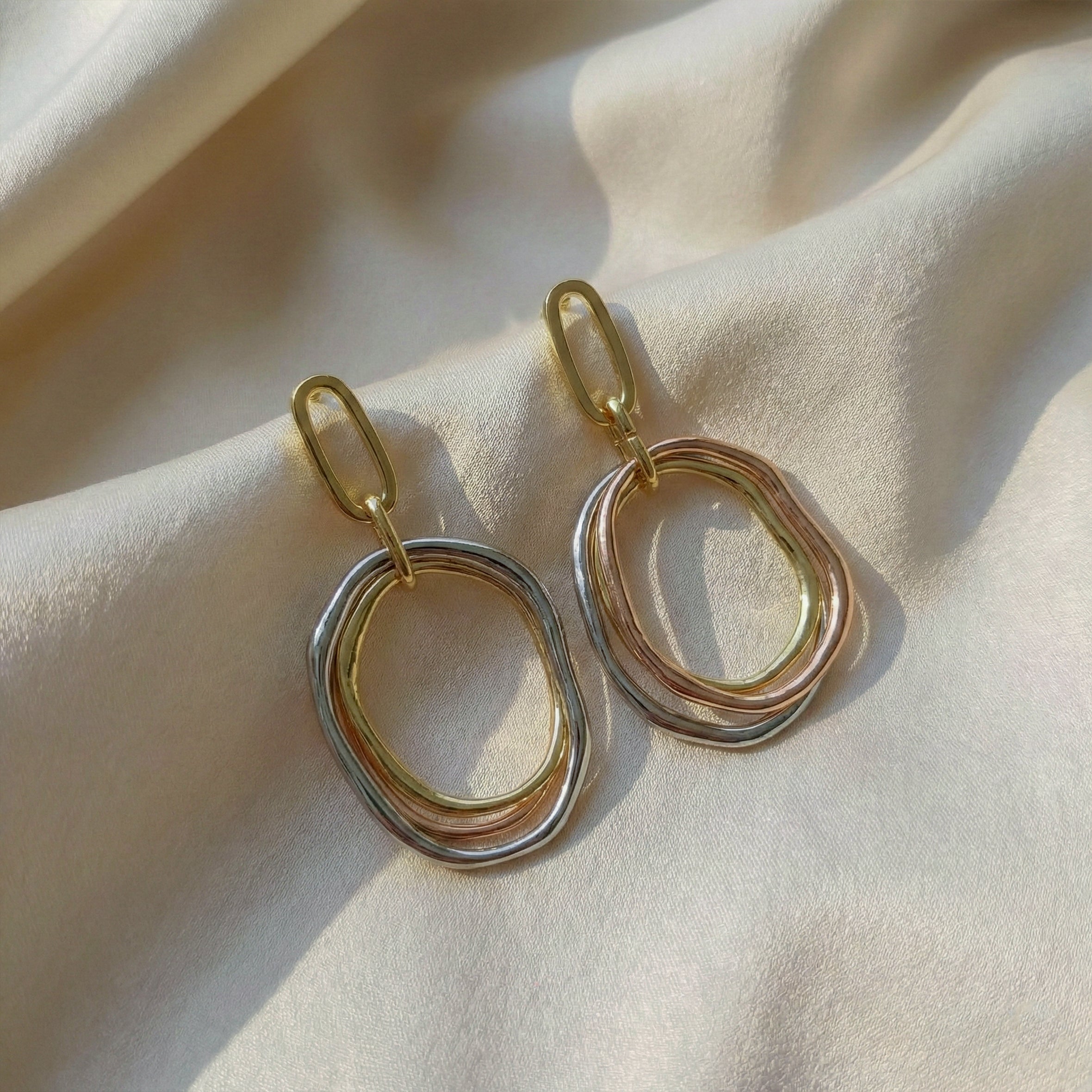 Trinity Luxe Interlinked Drop Earrings GWE -52