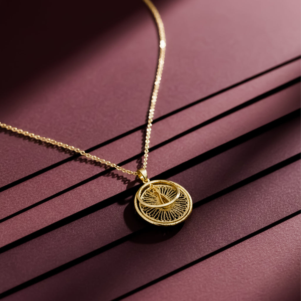 Vintage-Inspired Gold Filigree Circle Women Necklace GWN -158