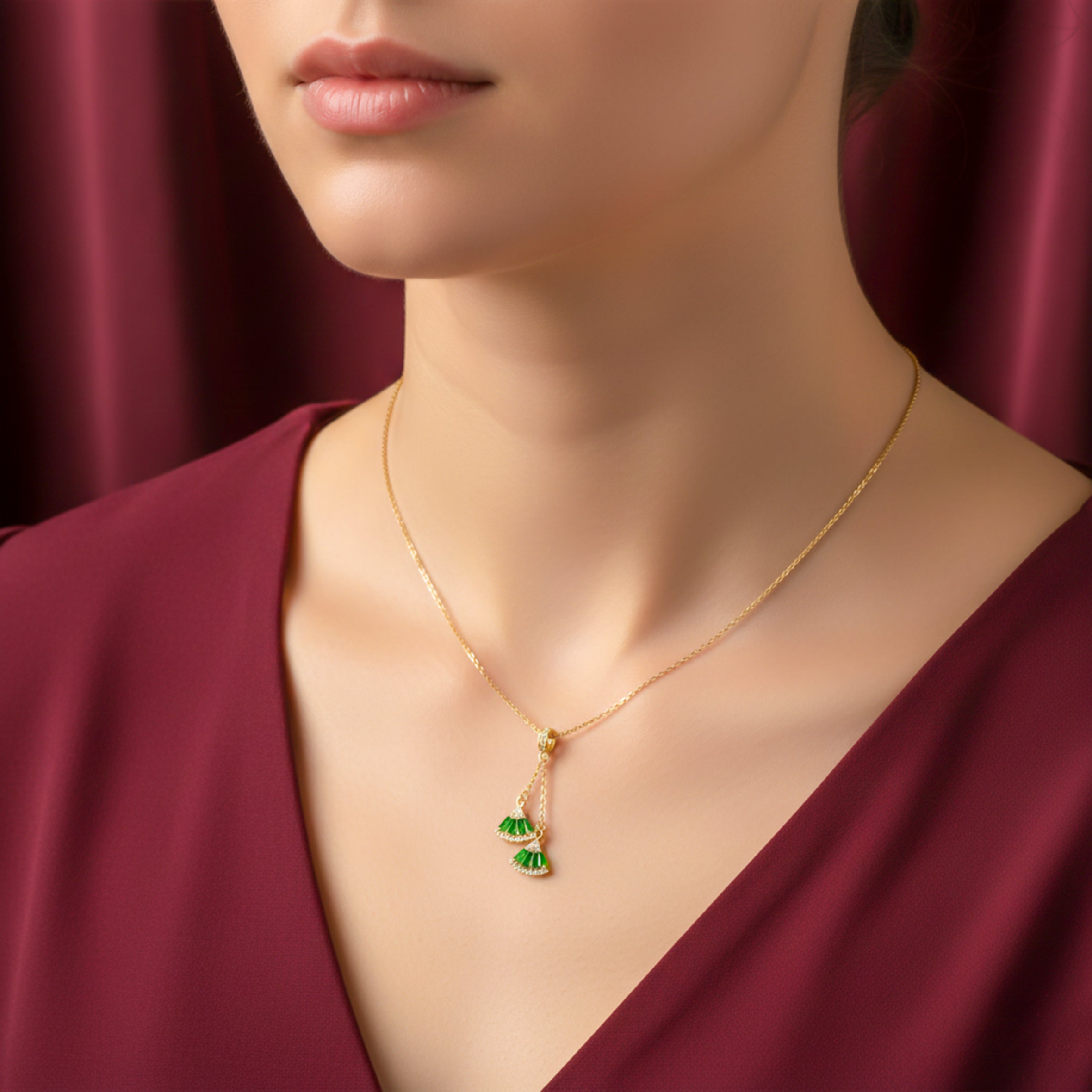 Dangling Fan Charm Women Neckless GWN -95