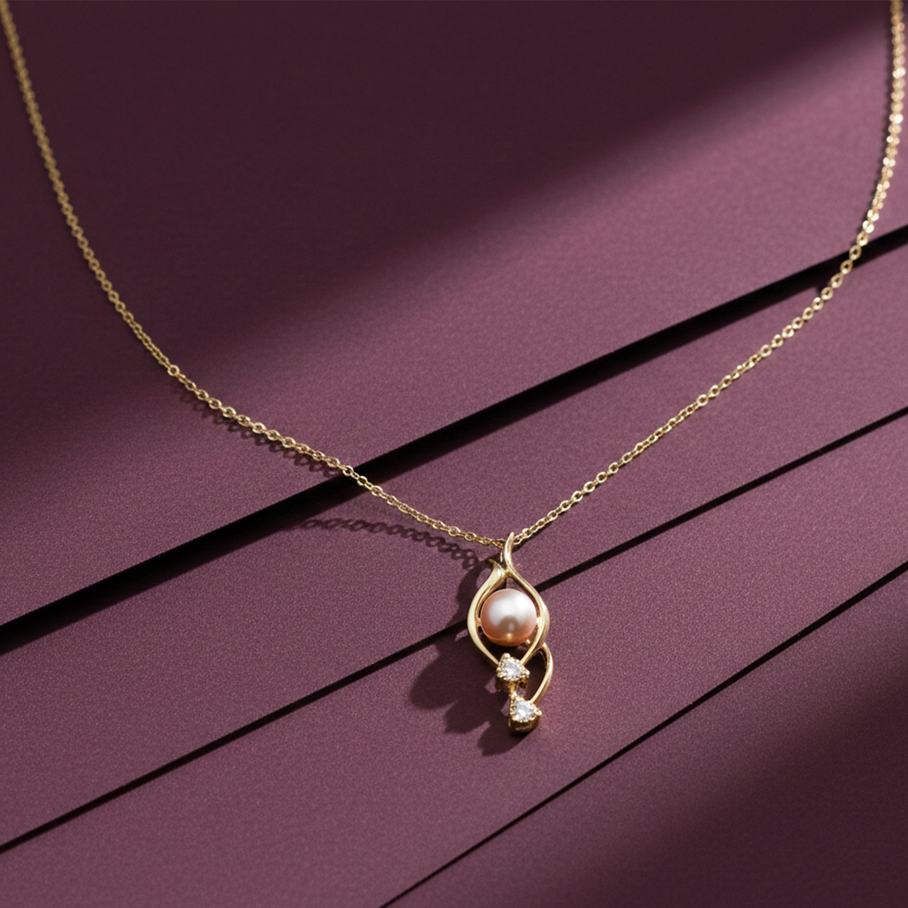 Elegant Gold Teardrop Necklace GWN -43