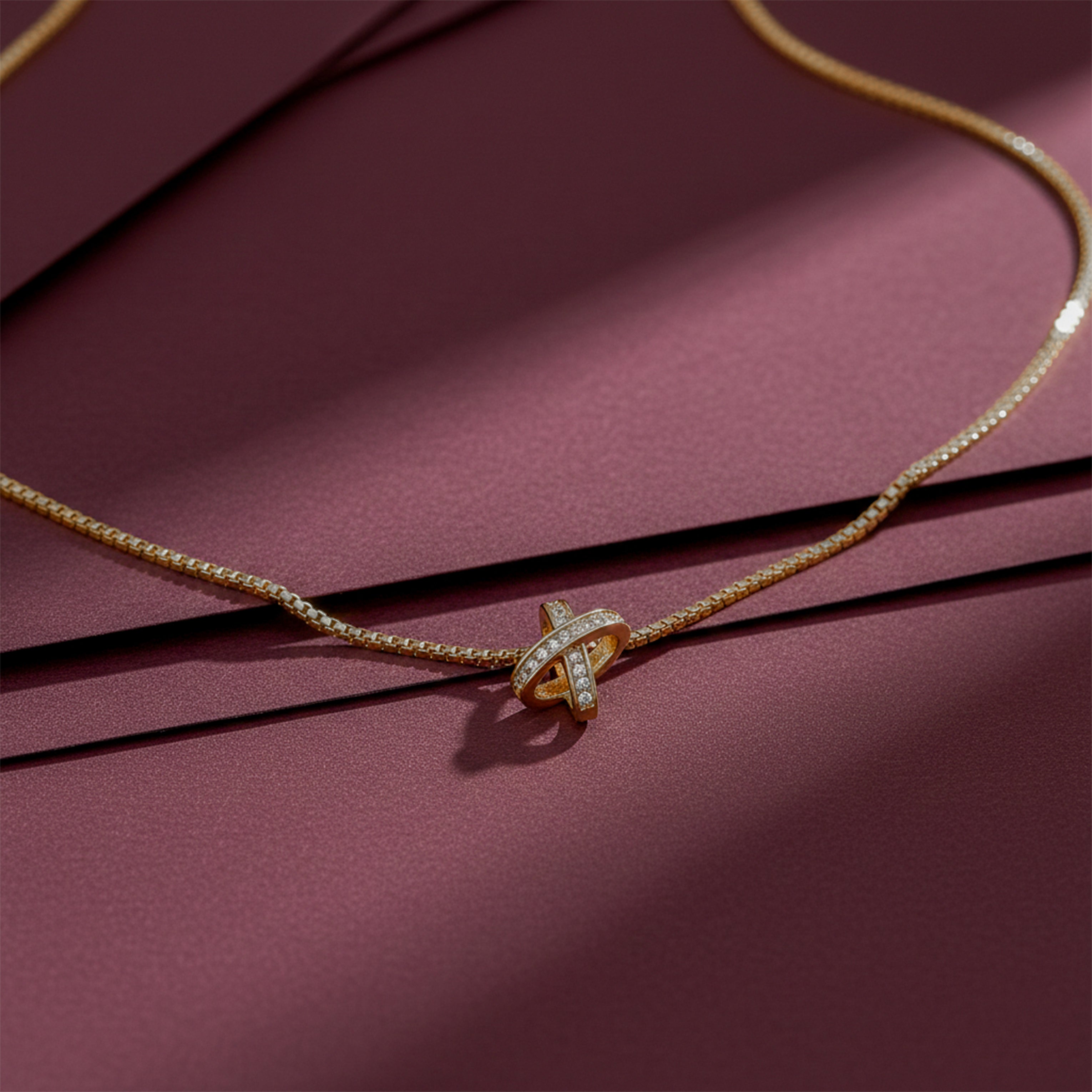 Golden Criss-Cross Spark Pendant Necklace GWN -59