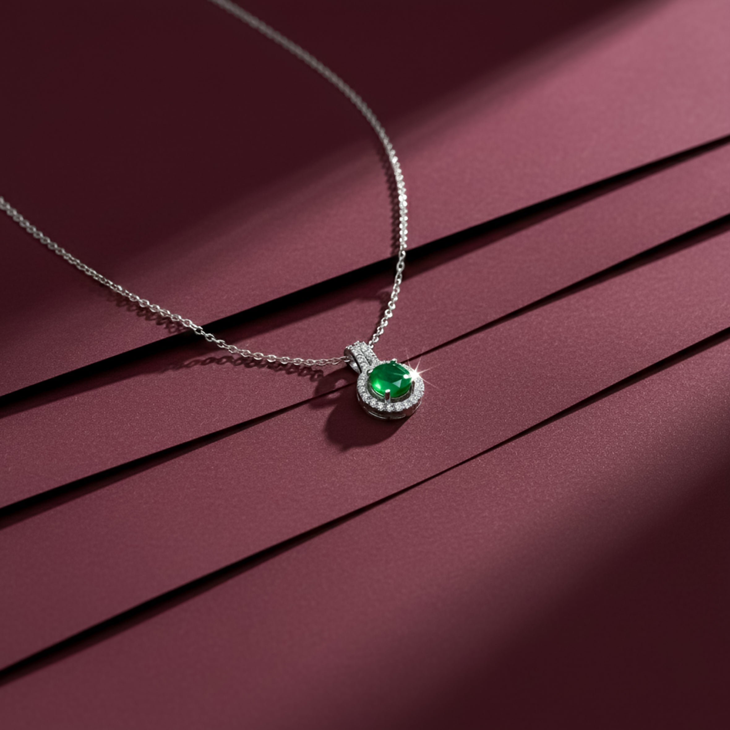 Elegant Silver Round Halo Women Necklace GWN -161