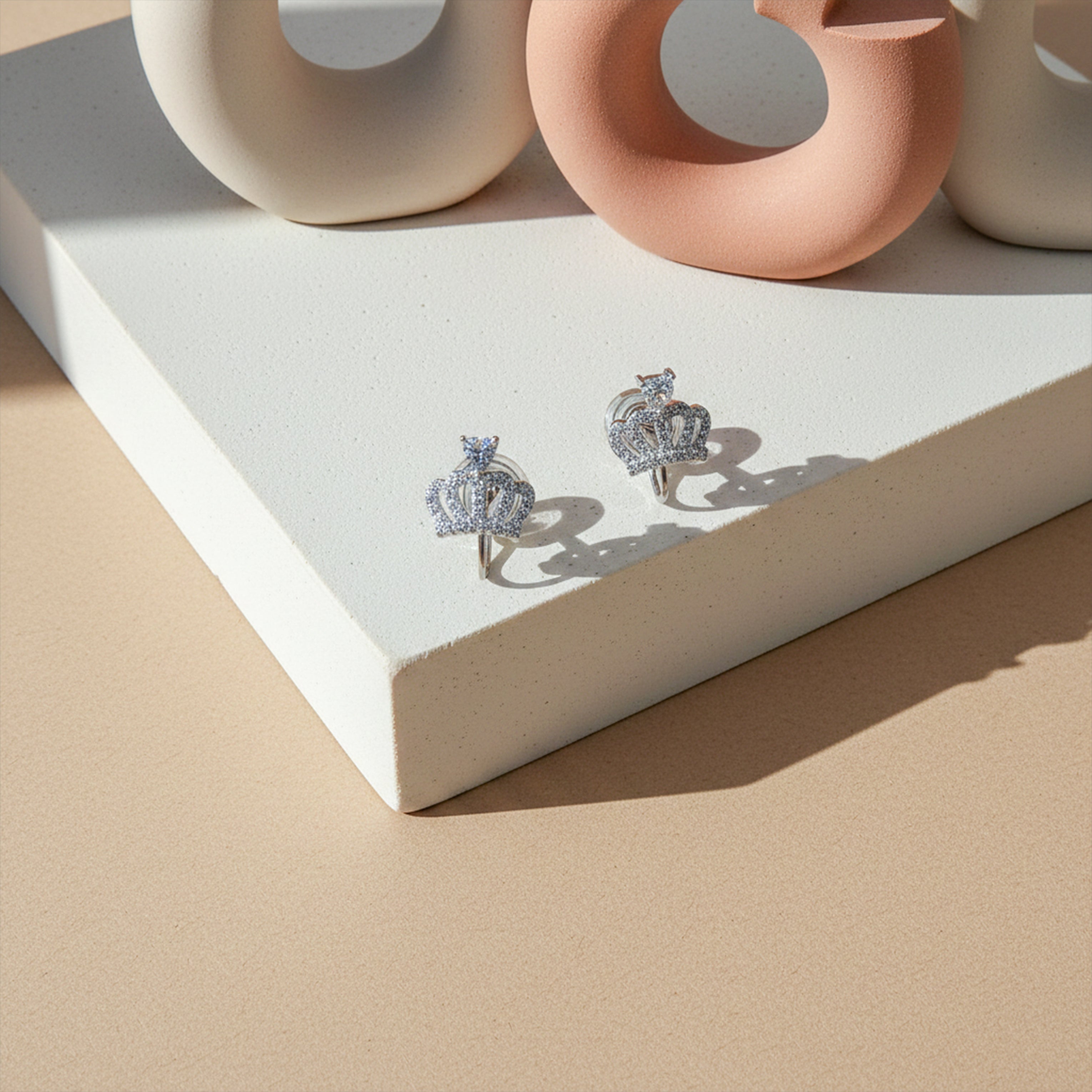 Crown Crystal Stud Earrings GWE -94