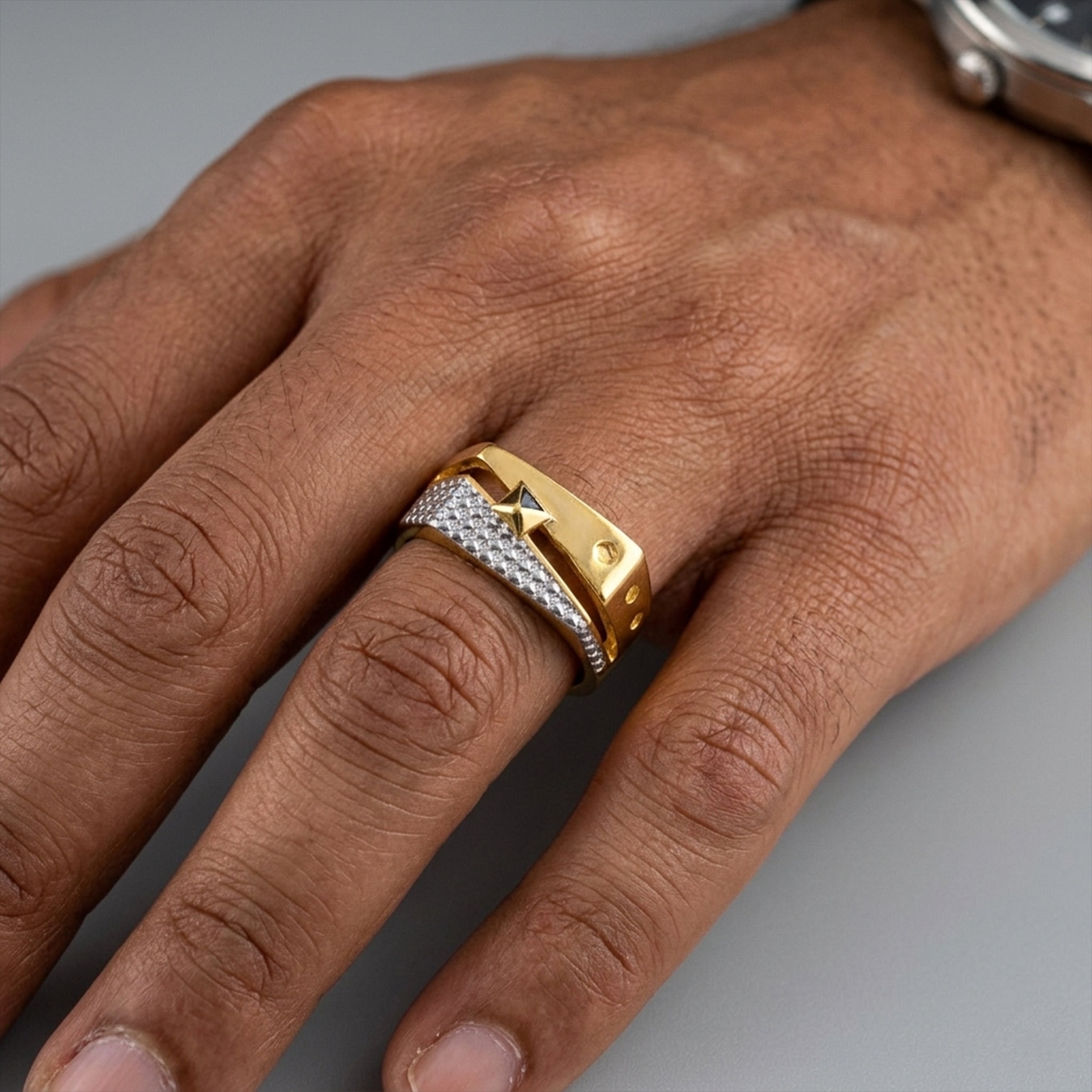 Men’s Gold-Tone Two-Tone Geometric Ring GMR -26