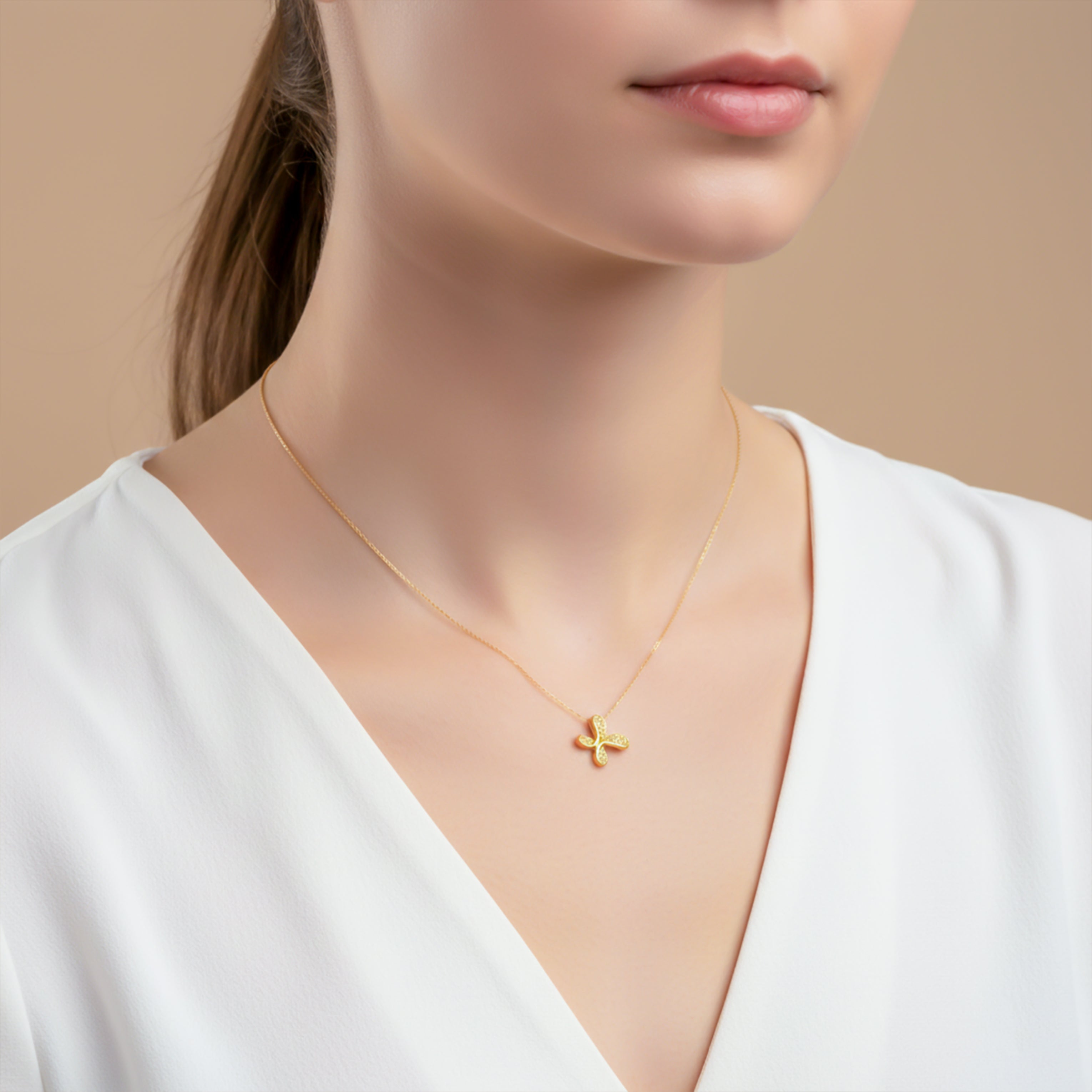 Petal Crystal Pendant Necklace GWN -143