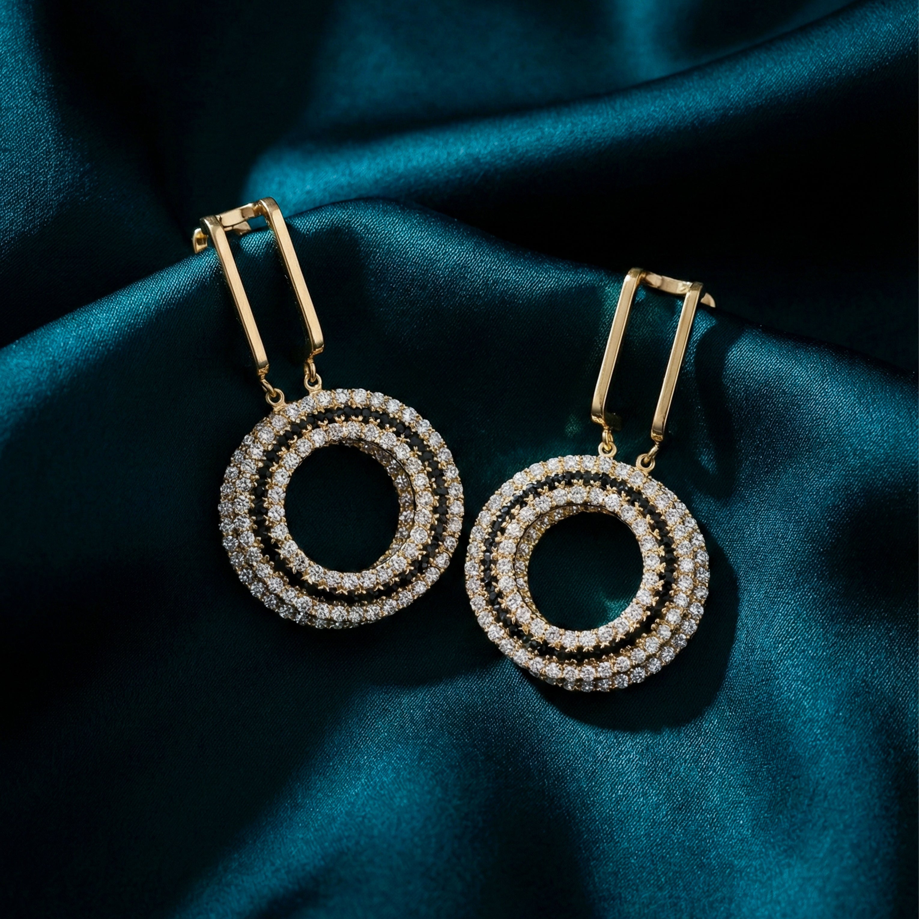 Royal Noir Crystal Drop Earrings GWE -162