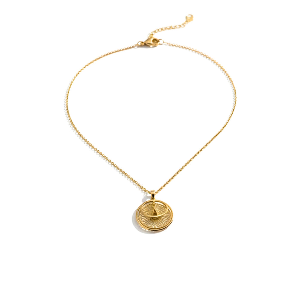 Vintage-Inspired Gold Filigree Circle Women Necklace GWN -158