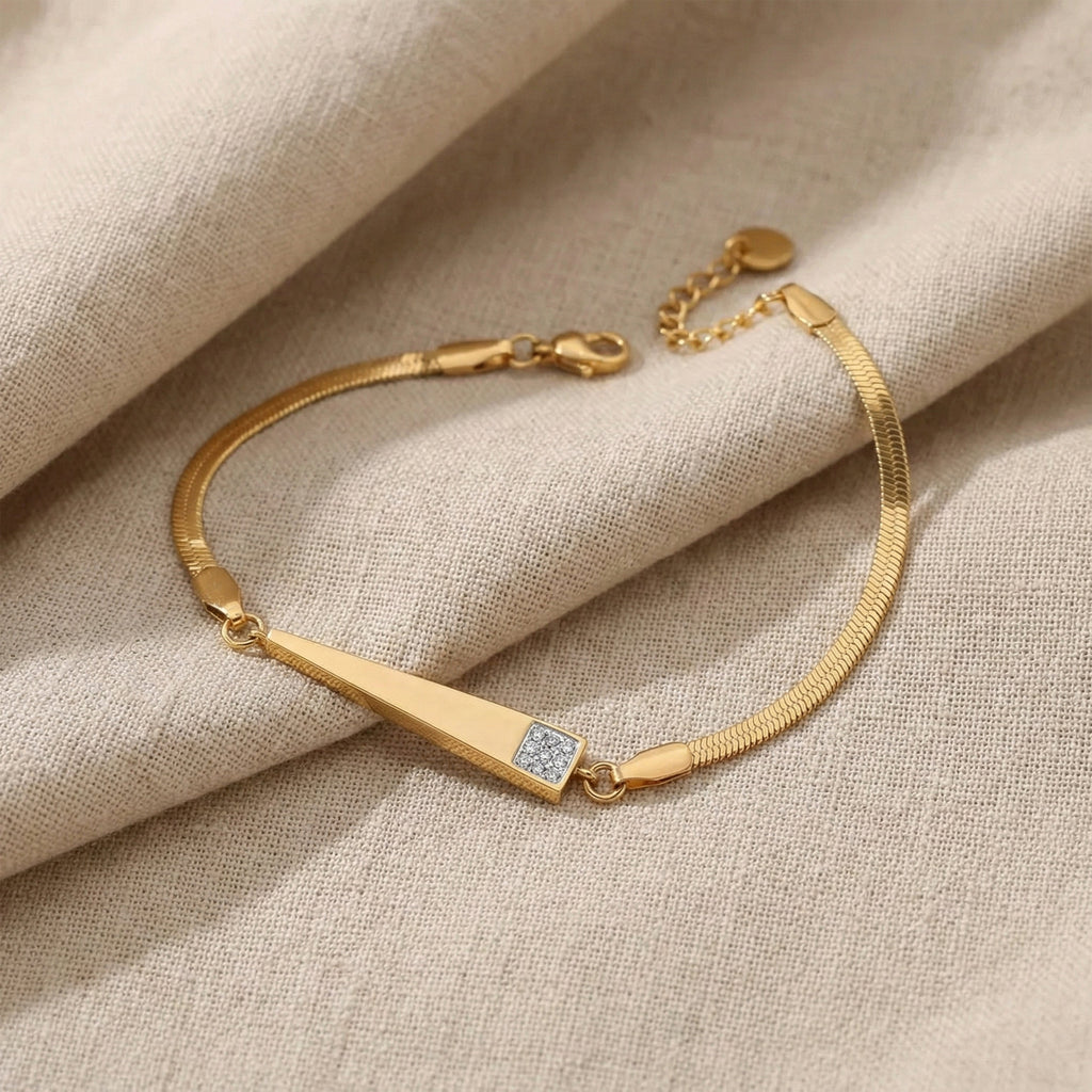 Kriti Snack Women Bracelet GWB -8
