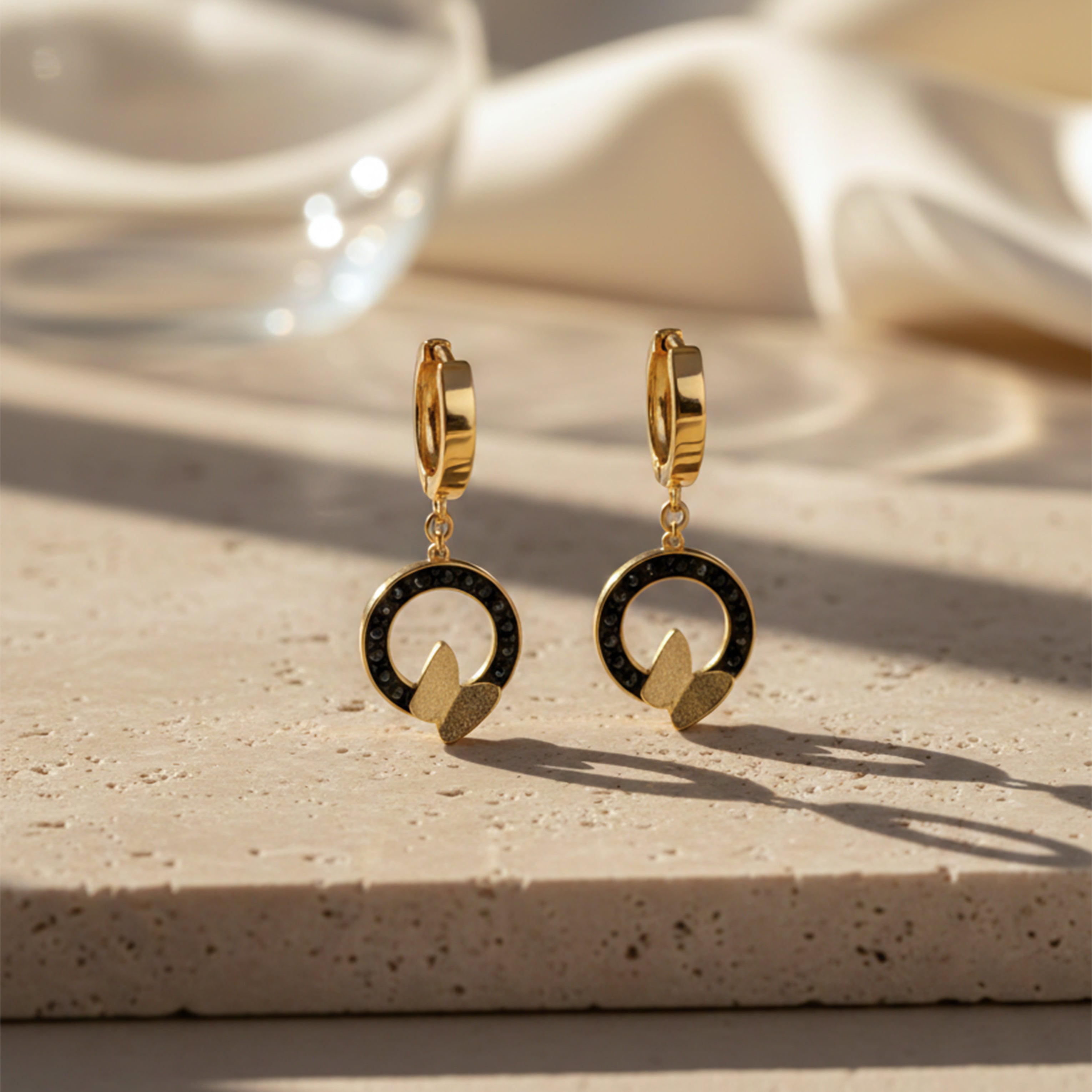 Nayika Noir Studs Earing GWE -22