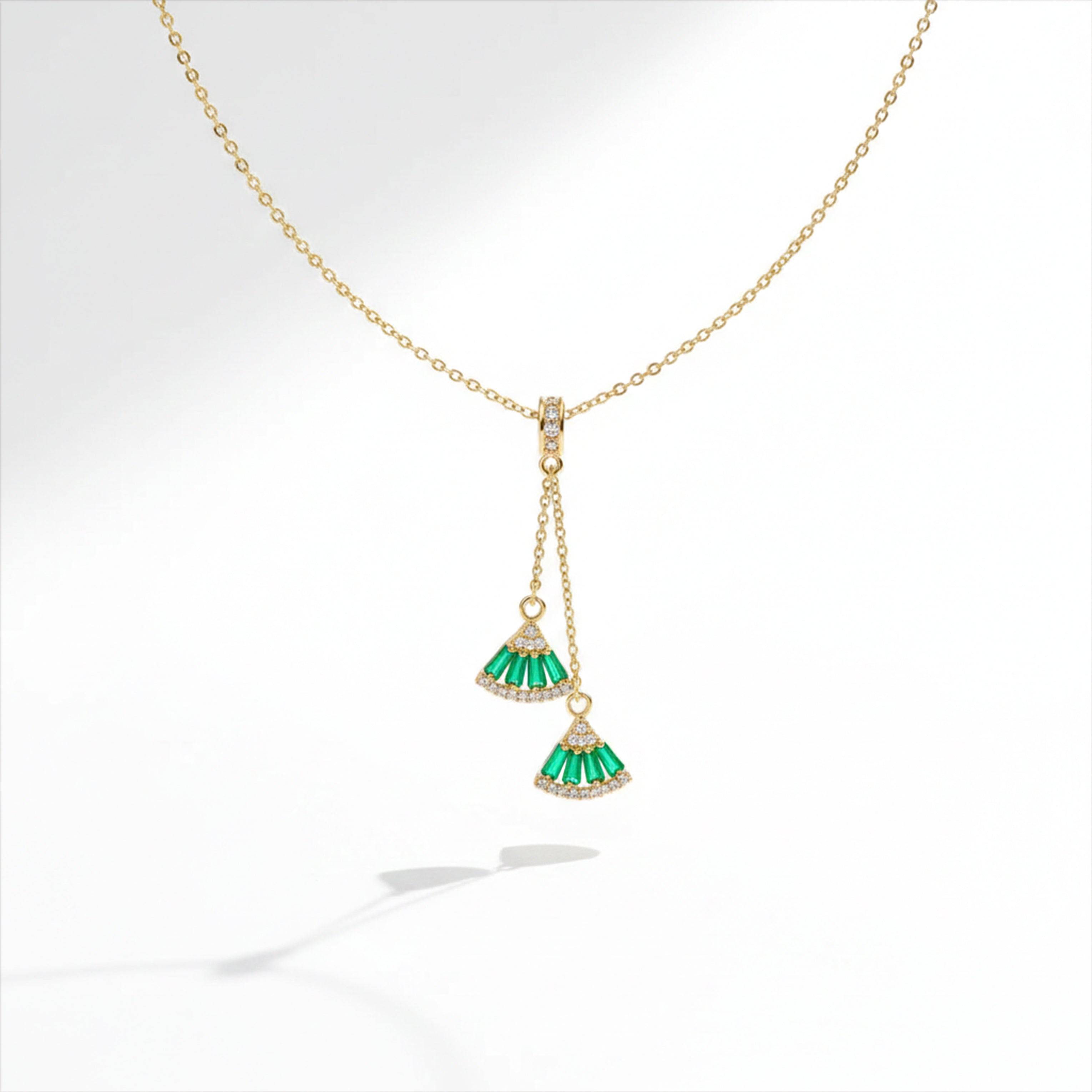 Dangling Fan Charm Women Neckless GWN -95