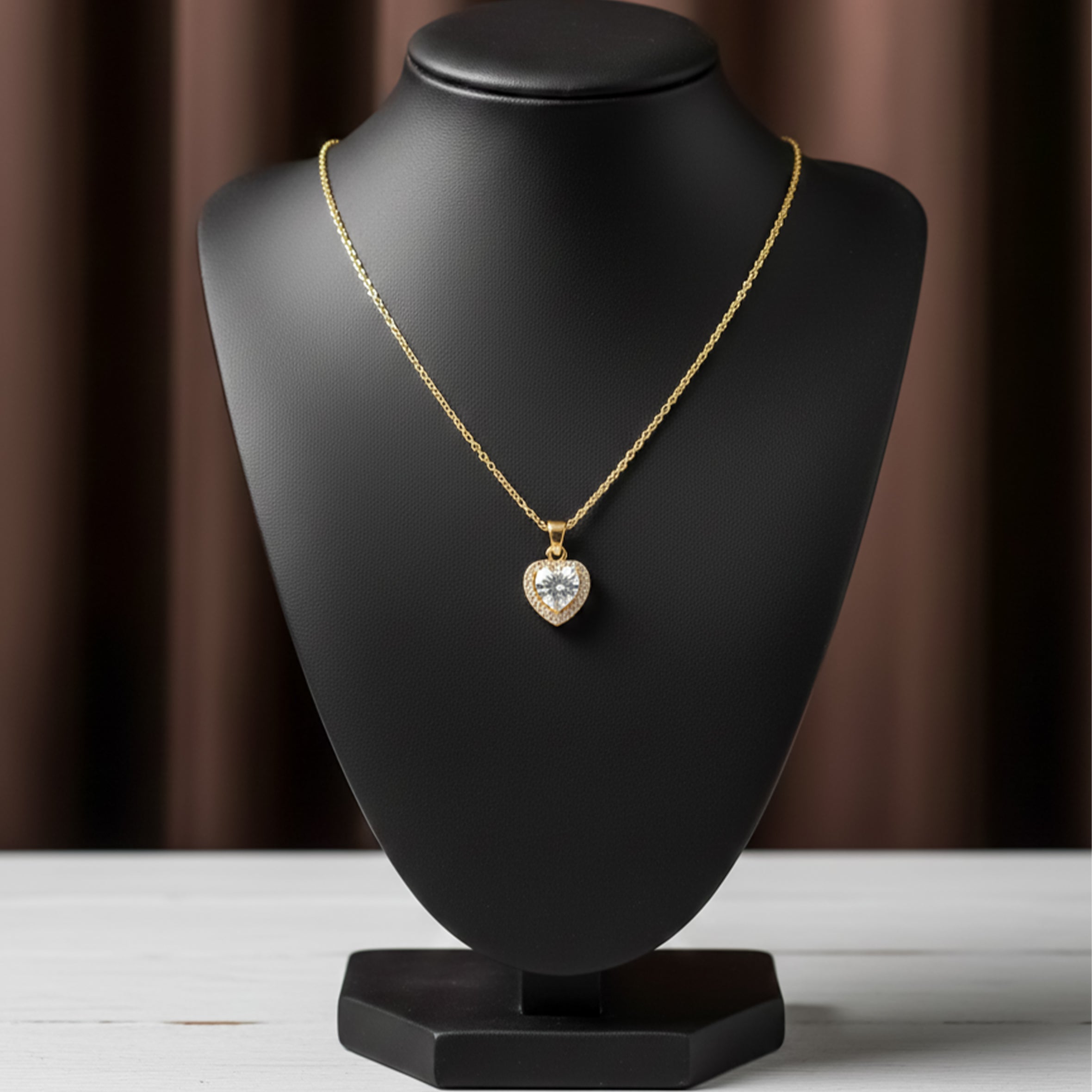 Brilliant Heart-Cut Crystal Women Neckless GWN -75