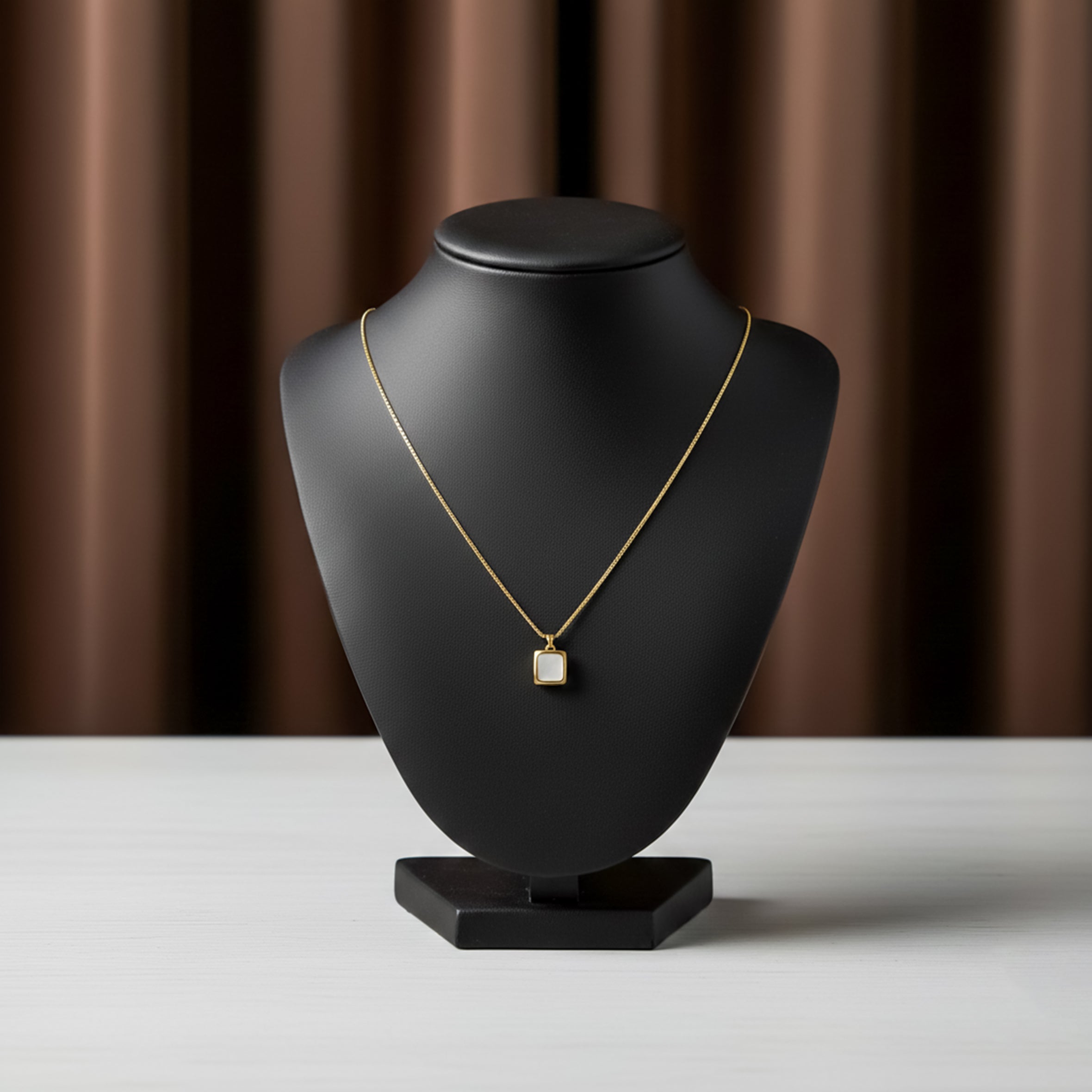 Square Mother-of-Pearl Women Neckless GWN -71