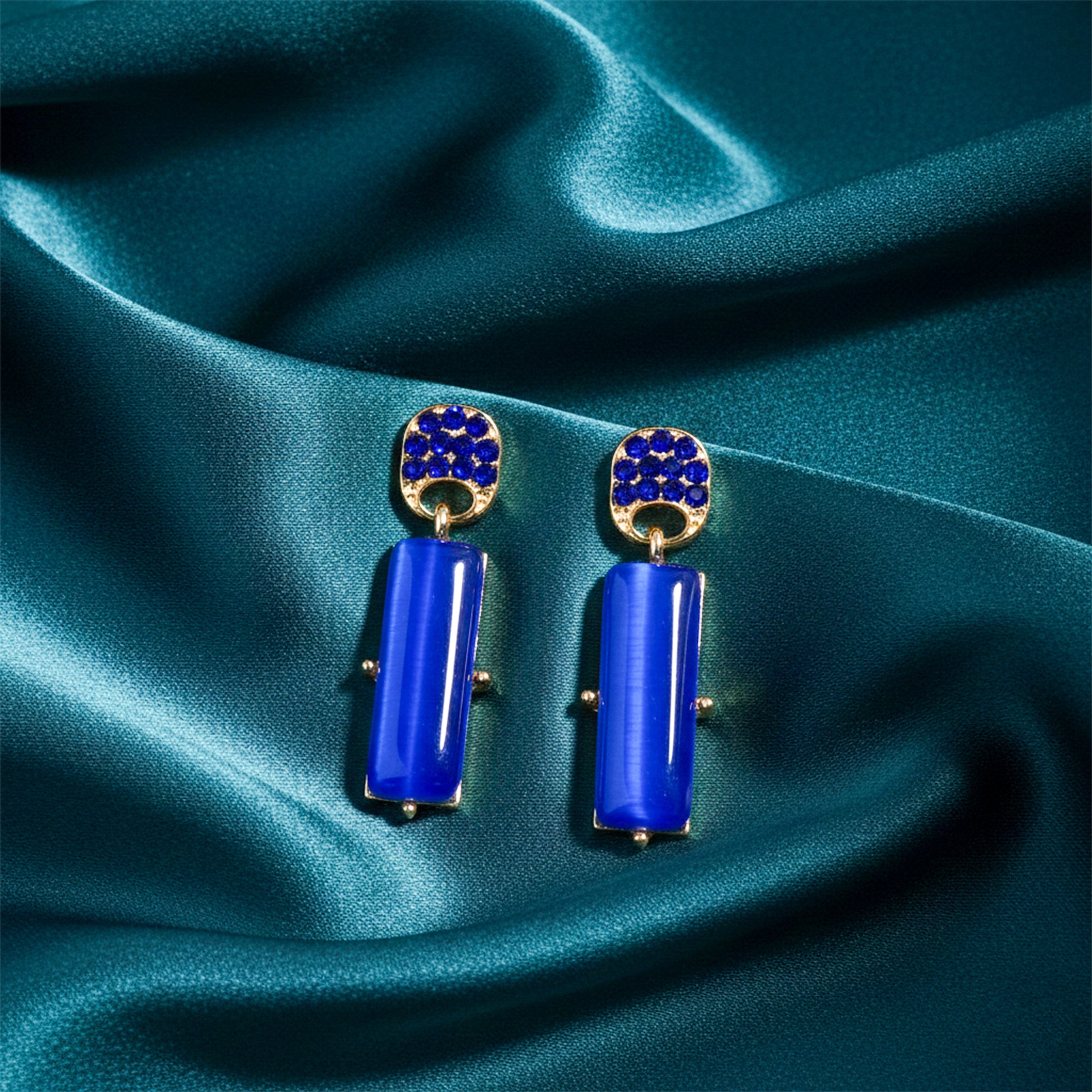 Royal Blue Crystal Earrings GWE -209