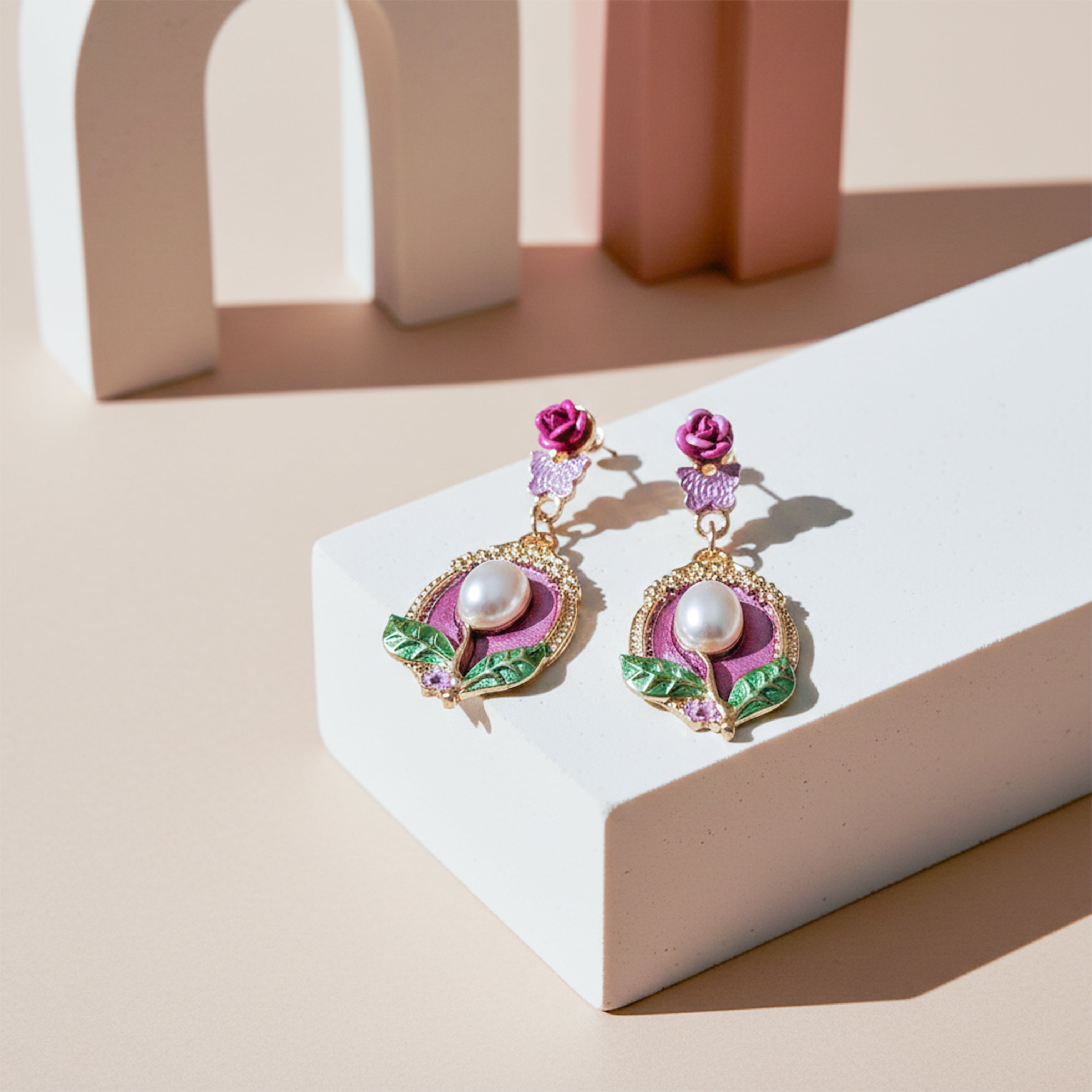 Vintage Rose Pearl Drop Earrings GWE -225