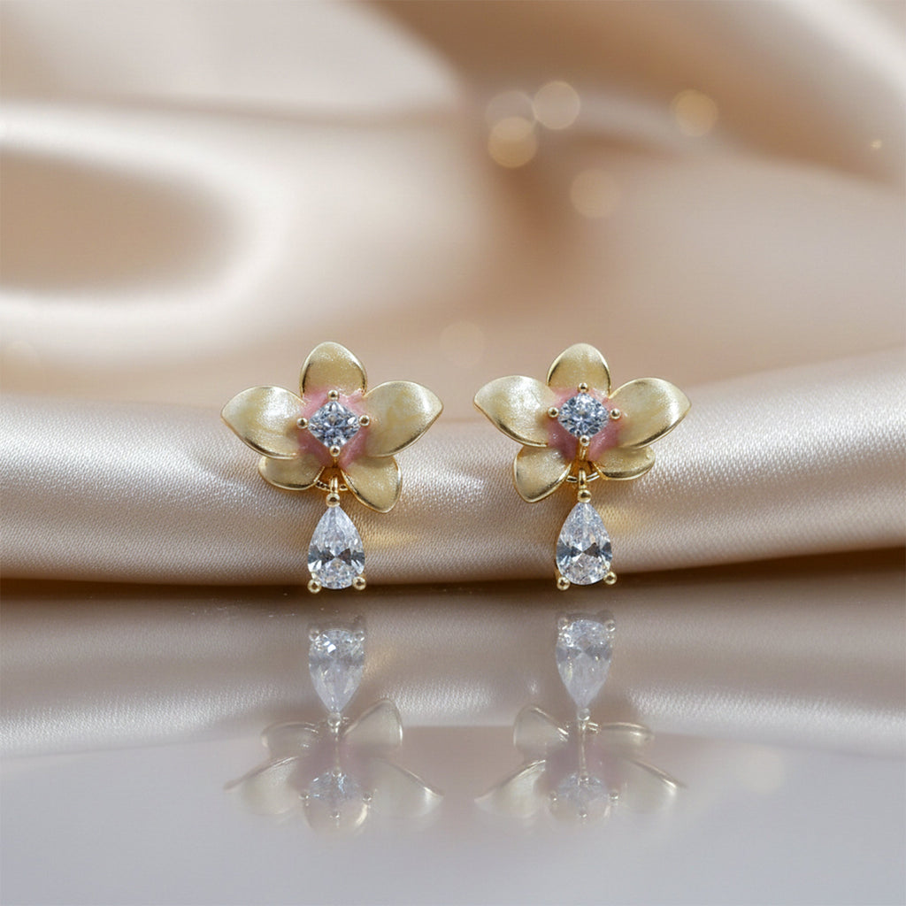 Gold Floral Stud Earrings GWE -147
