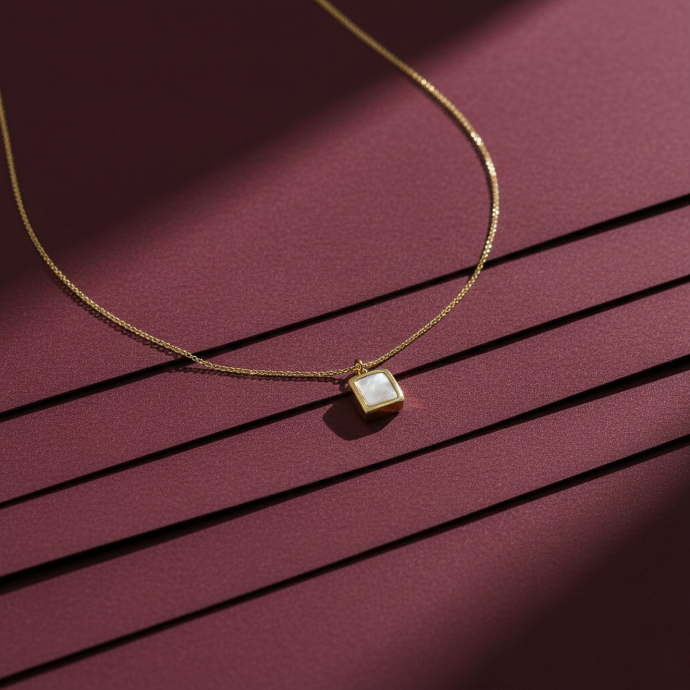 Square Mother-of-Pearl Women Neckless GWN -71