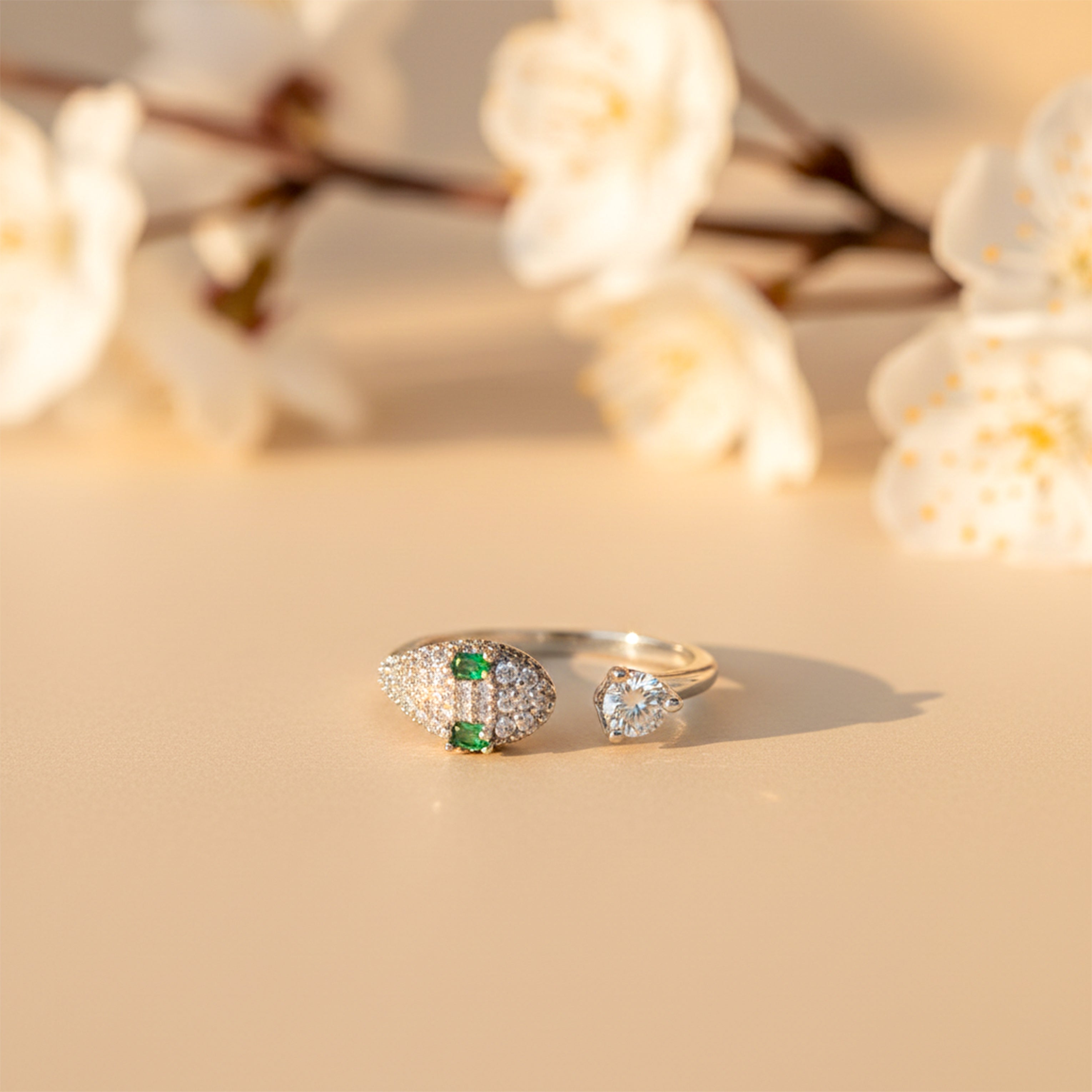 Emerald Spark Snake Ring GWR -78