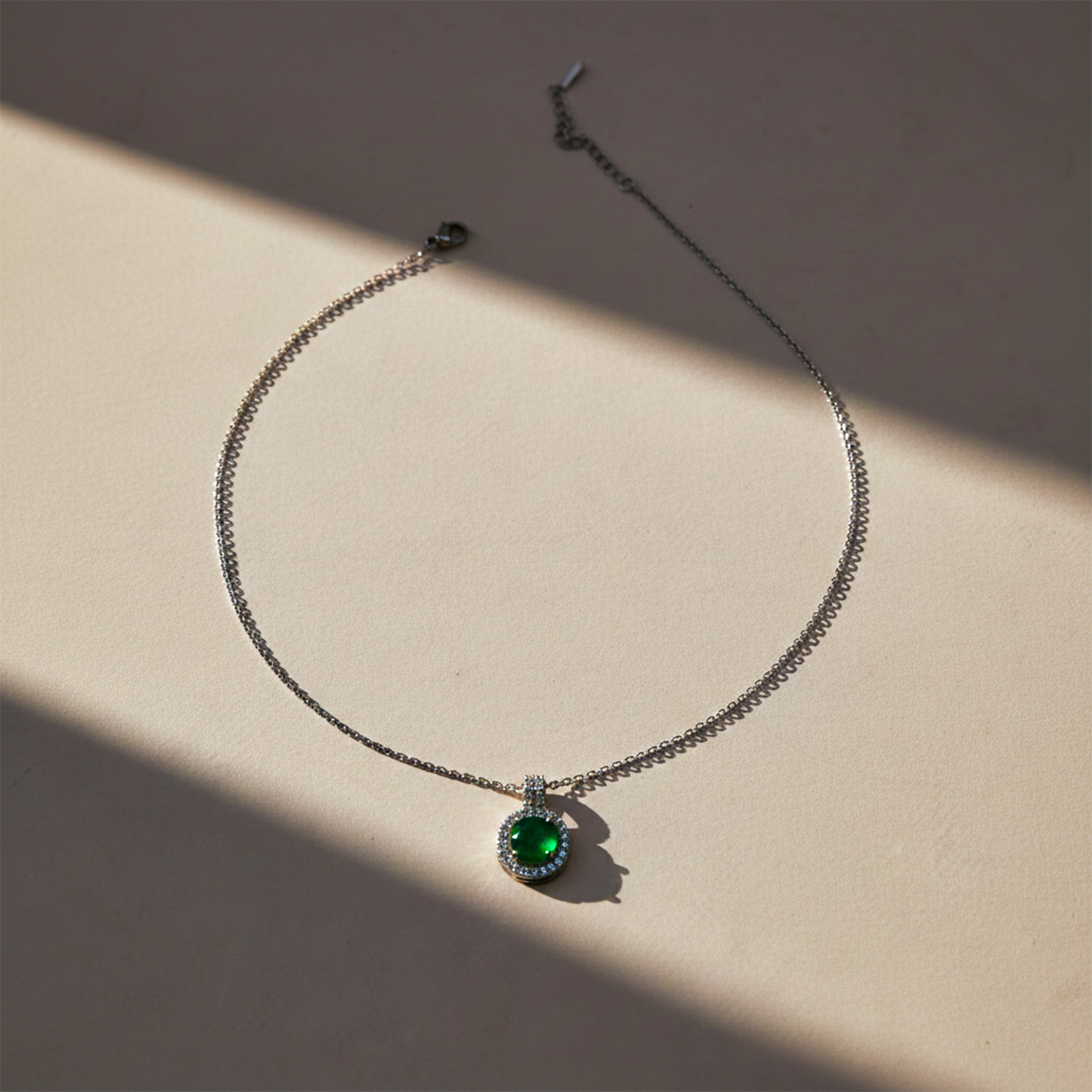 Halo Silver Pendant Necklace GWN -145