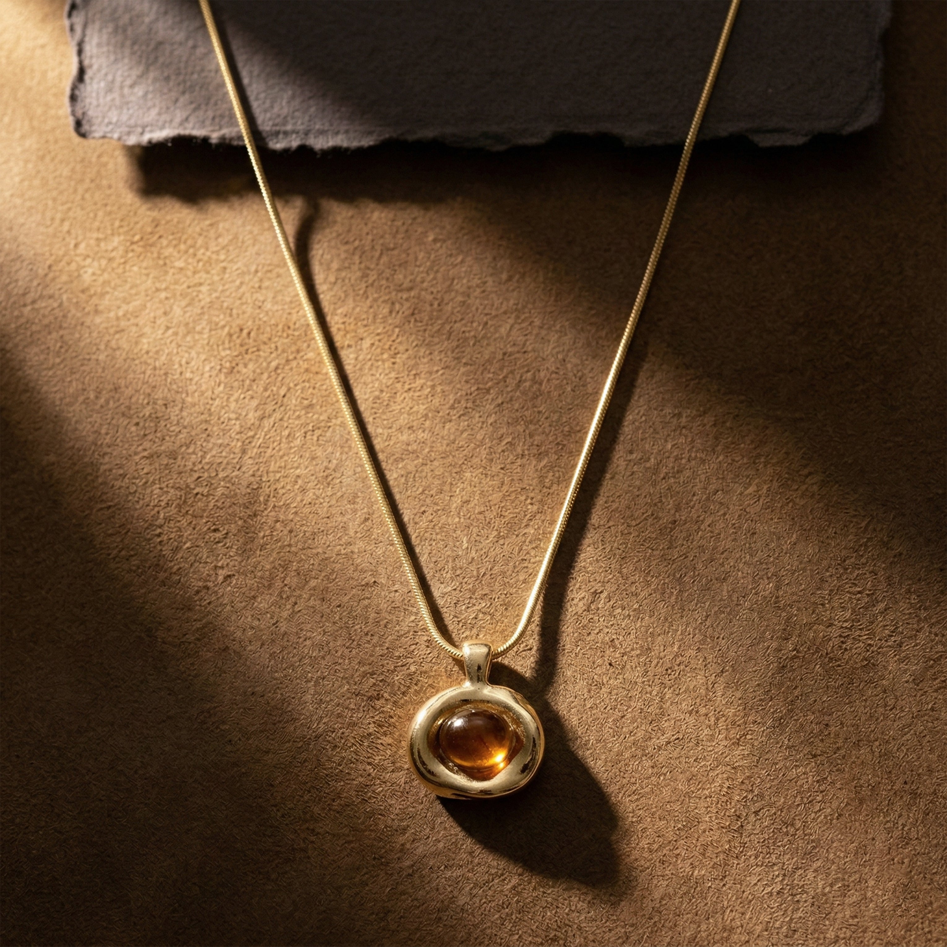 Amber Gold Pendant Necklace GWN -66