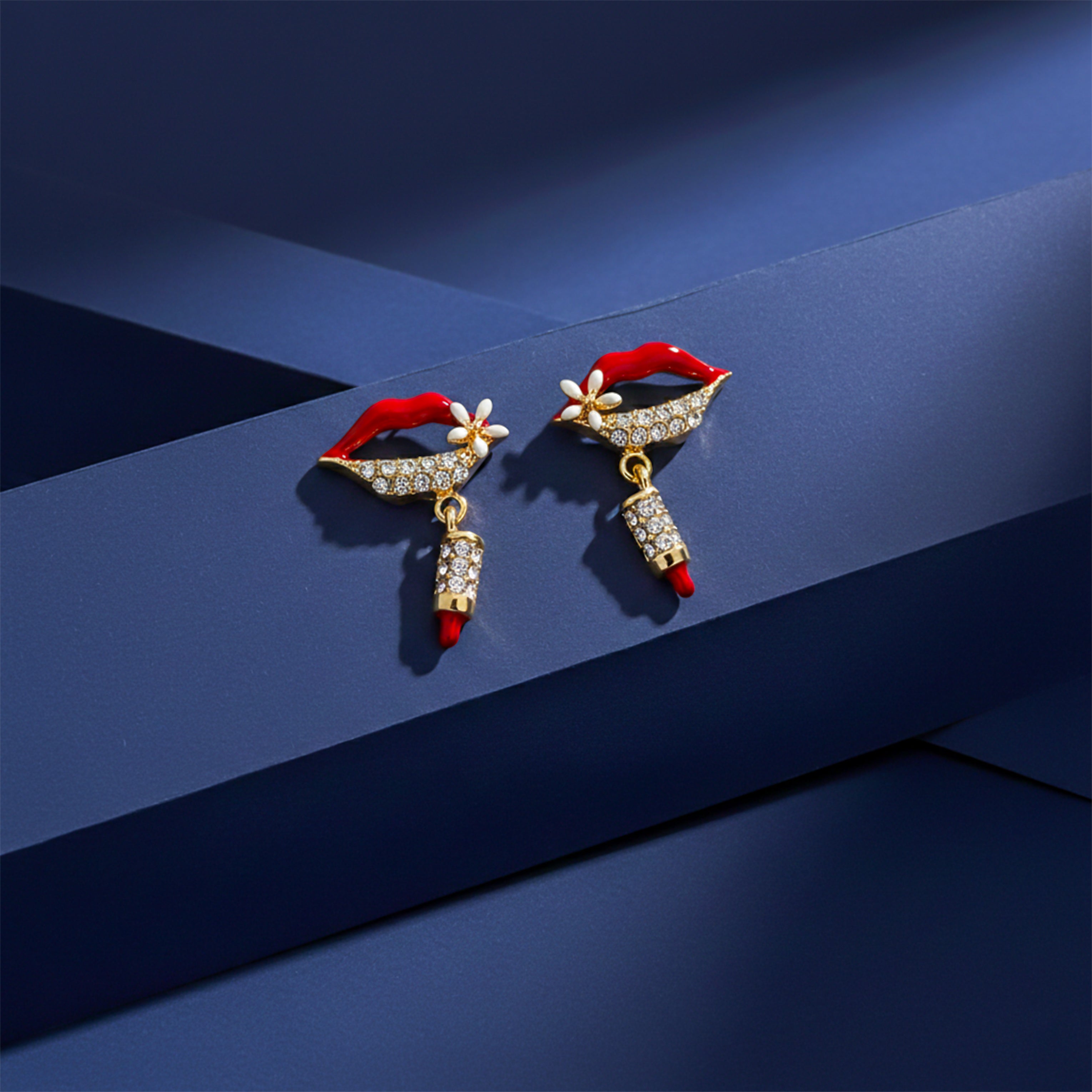 Red Lips Crystal Drop Earrings GWE -98