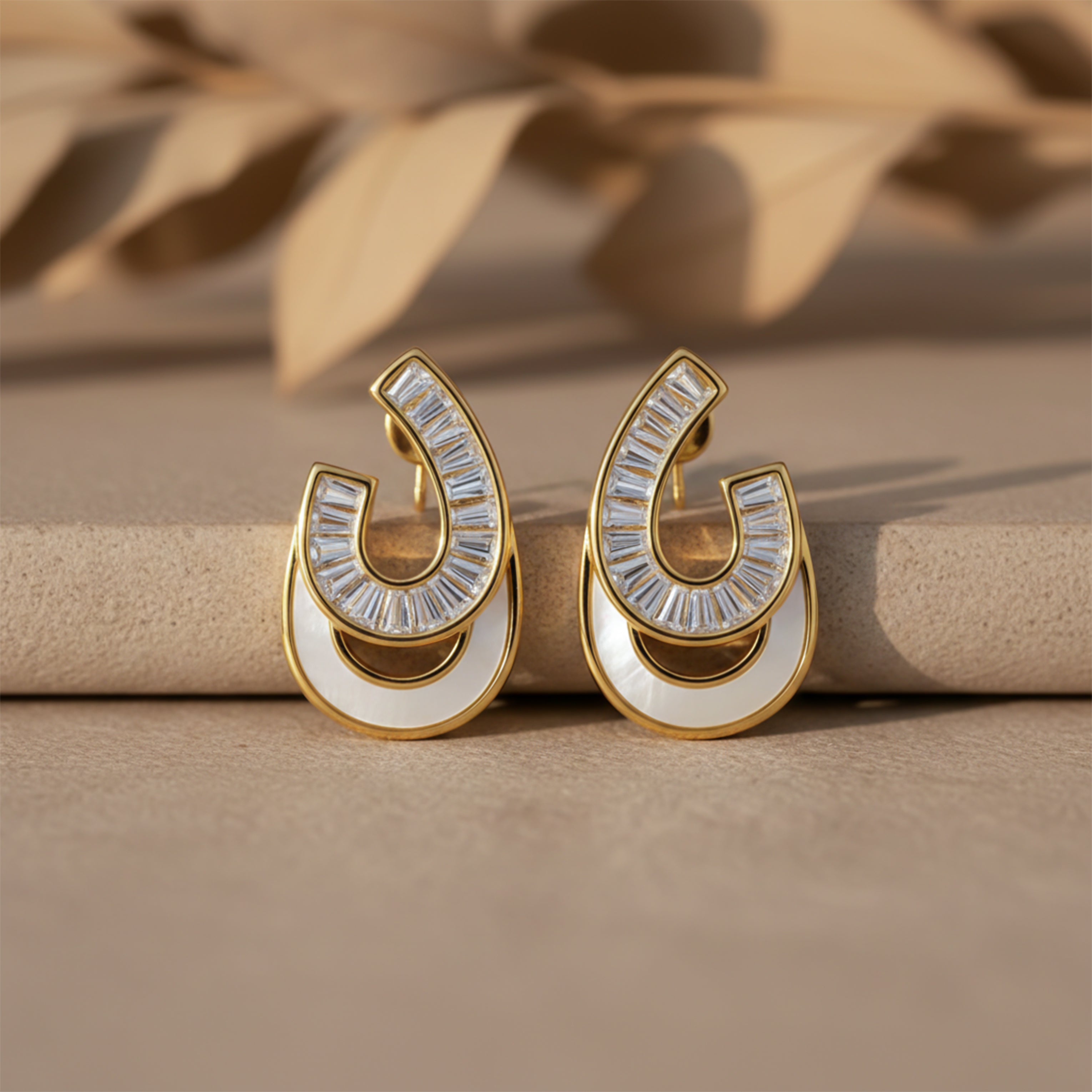 Gold Curv Stud Earrings GWE -163