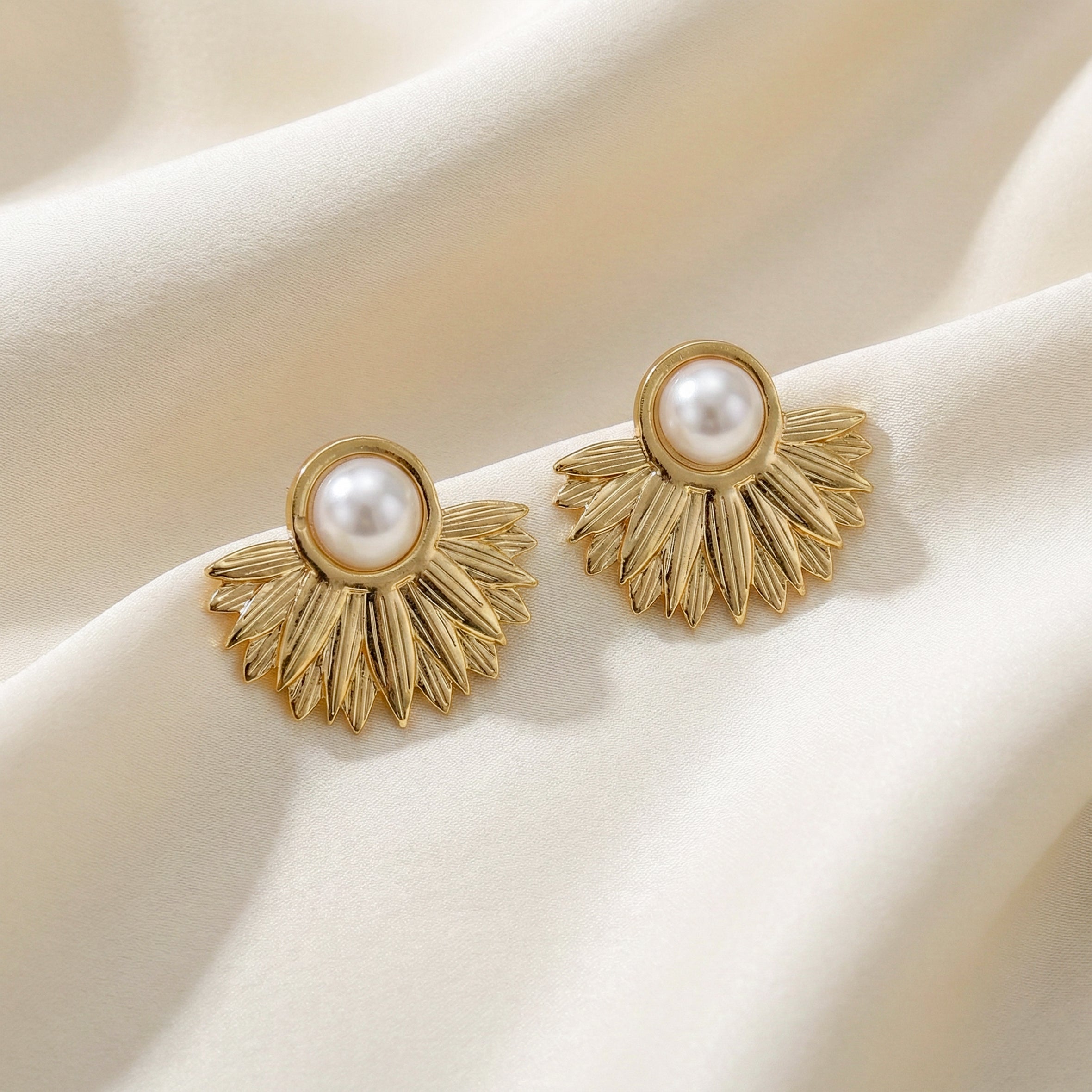 WibeStone Pearl Hoop Earrings – Elegant Timeless Pearl Design